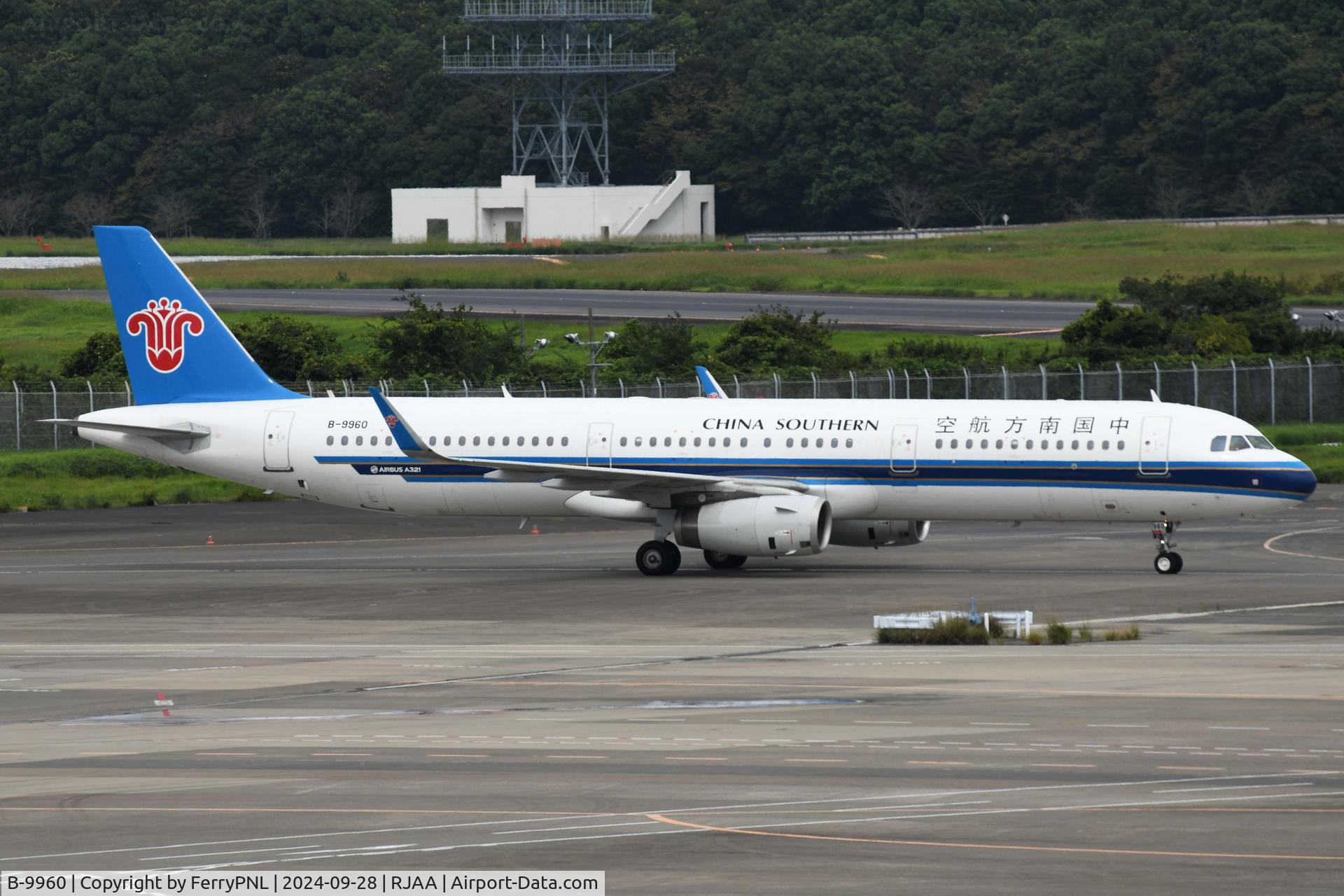 B-9960, 2013 Airbus A321-231 C/N 5890, China Southern A321