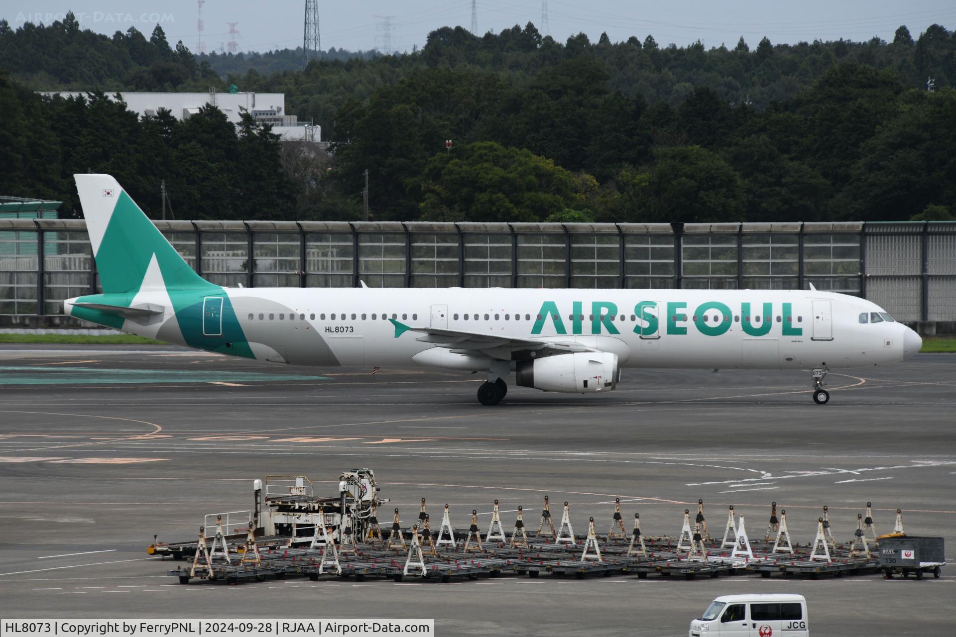 HL8073, 2006 Airbus A321-232 C/N 2927, This A321 started its carrier with Kingfisher and moved via Nordwind and Air Busan to Air Seoul.