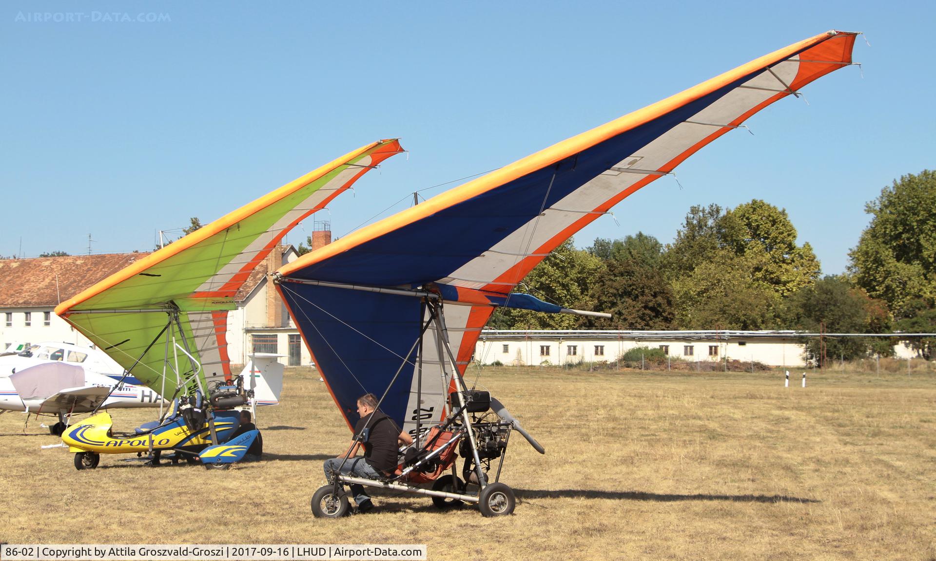 86-02, Halley Apollo C15/Apollo Racer GT, LHUD - Szeged Airport. SZIA Szeged International Airshow
