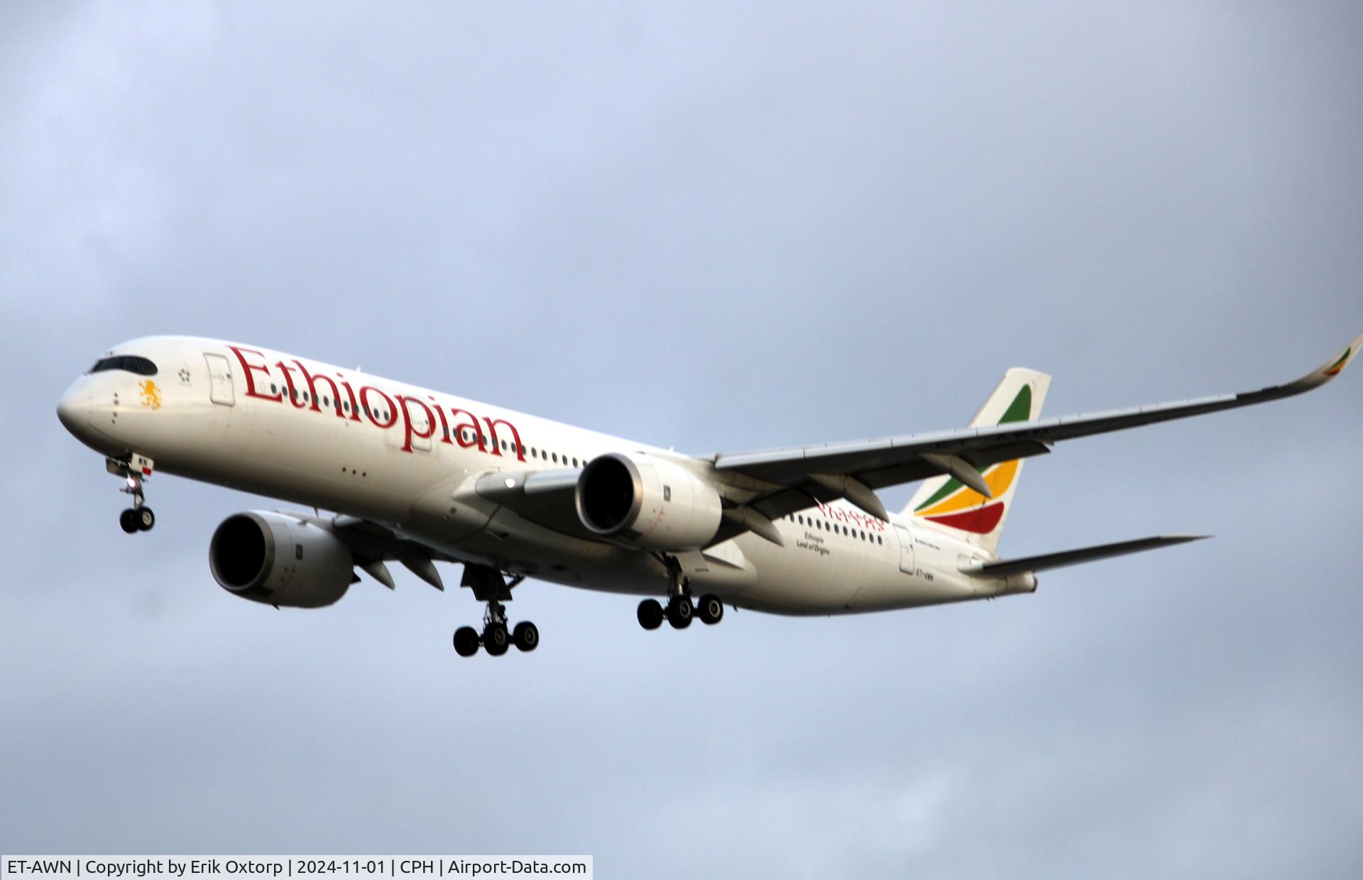 ET-AWN, 2019 Airbus A350-941 C/N 310, ET-AWN landing rw 22L