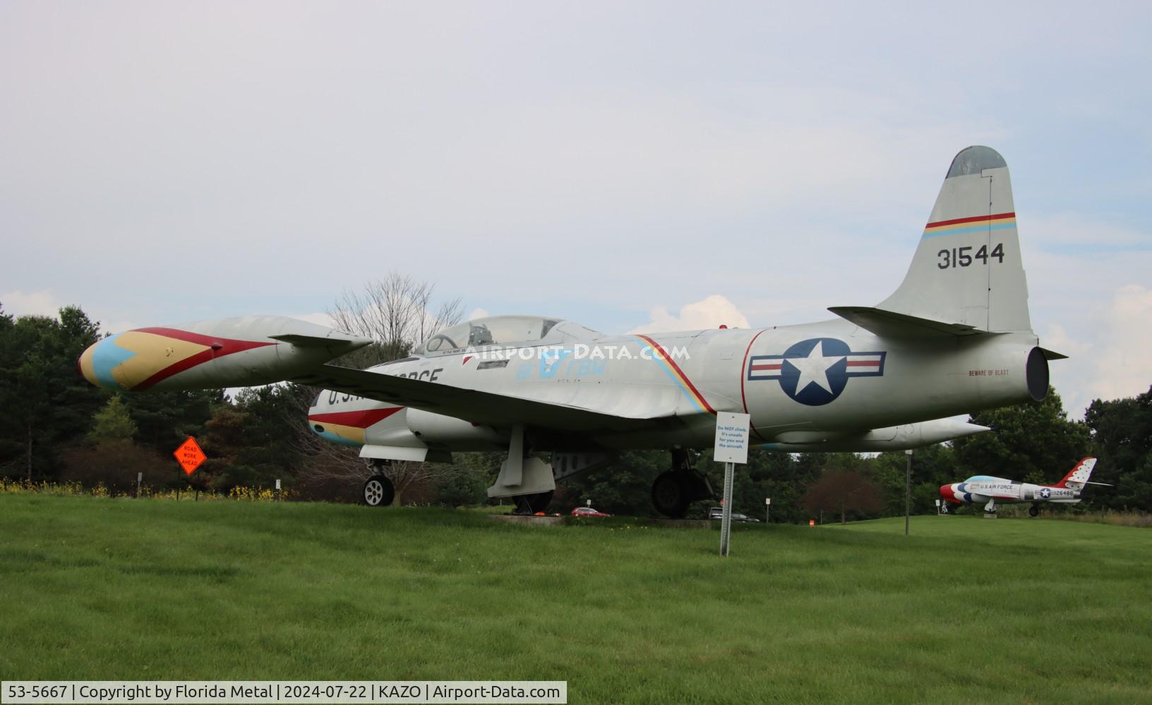 53-5667, 1953 Lockheed T-33B Shooting Star C/N 580-9006, T-33 zx