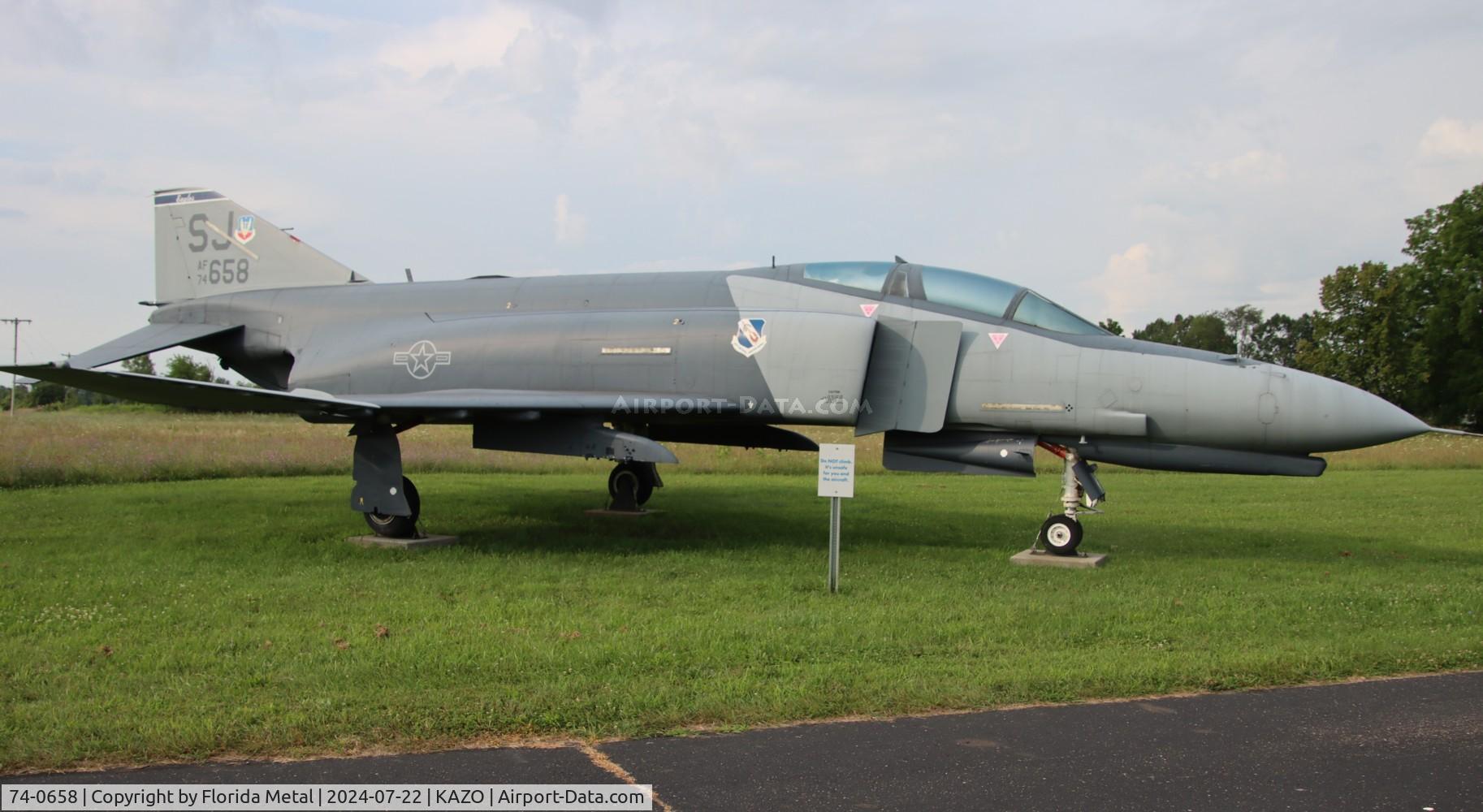 74-0658, 1974 McDonnell Douglas F-4E Phantom II C/N 4809, USAF F-4 zx