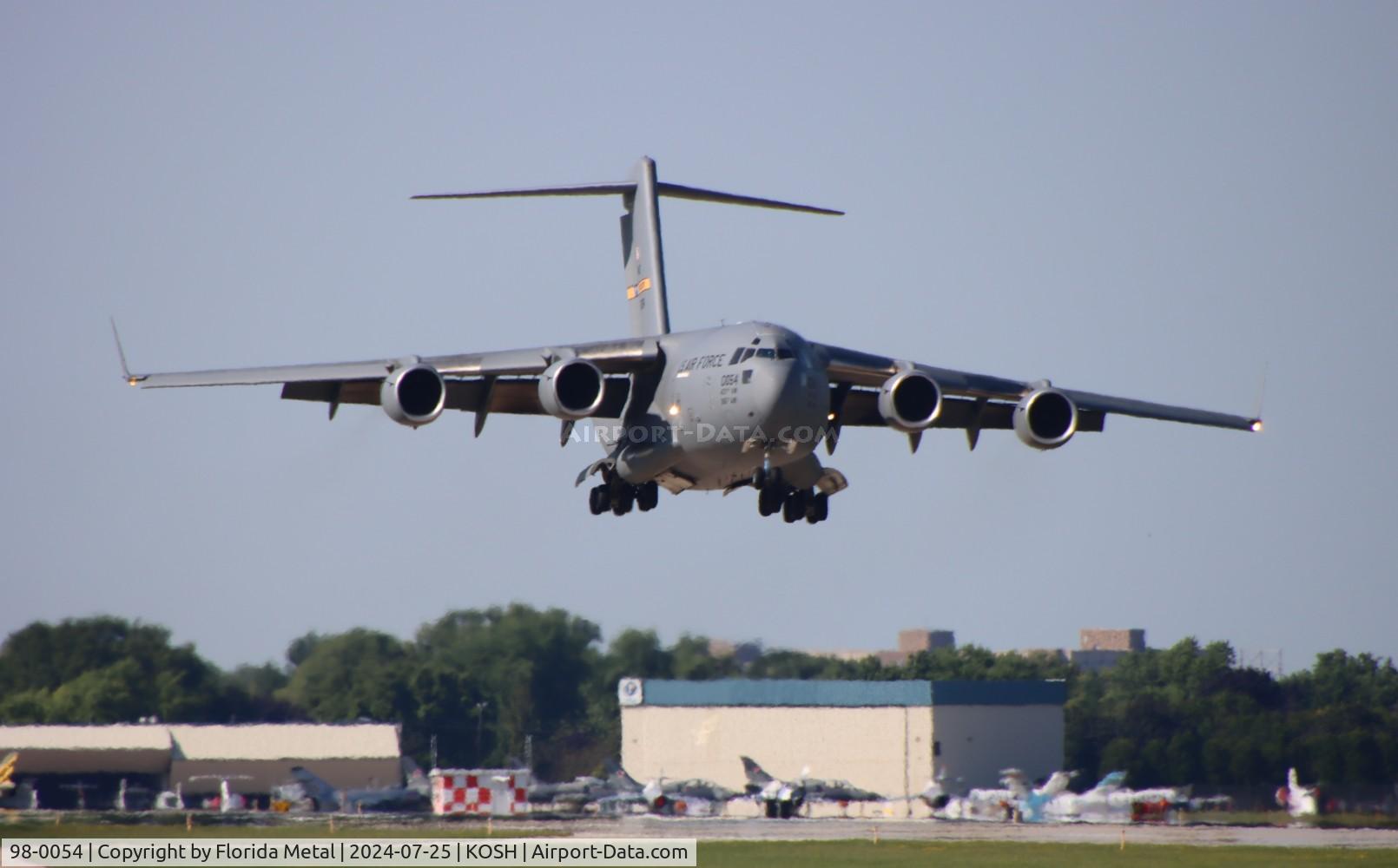 98-0054, 1998 Boeing C-17A Globemaster III C/N F-057, USAF C-17 zx