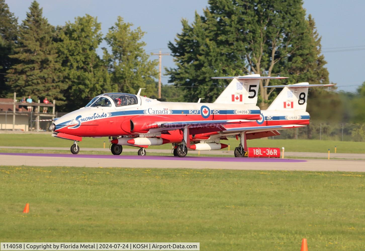 114058, Canadair CT-114 Tutor C/N 1058, CT-114 Snowbirds zx