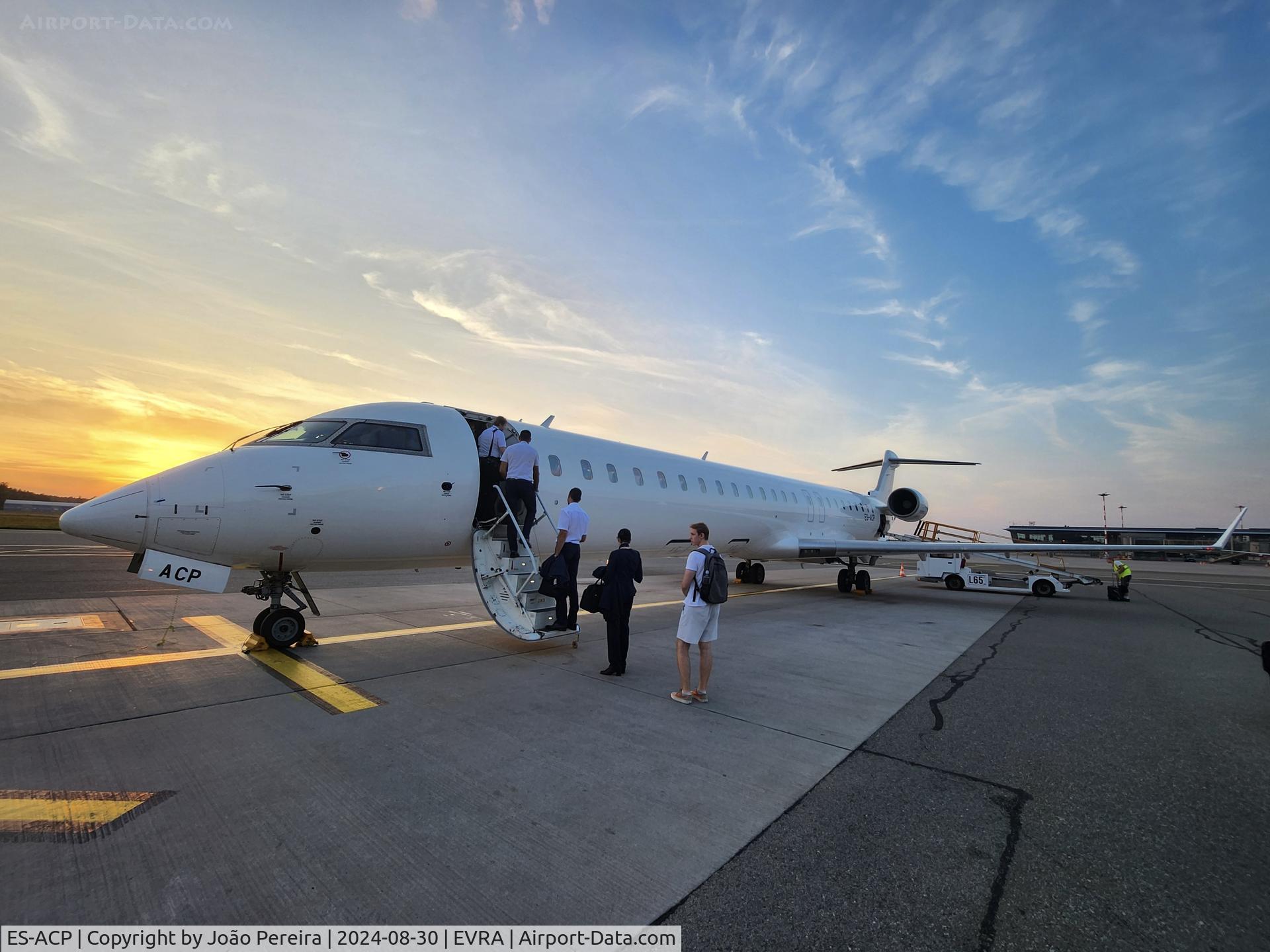 ES-ACP, 2009 Canadair CRJ-900ER (CL-600-2D24) C/N 15242, XFly CRJ900 at RIX (EVRA)