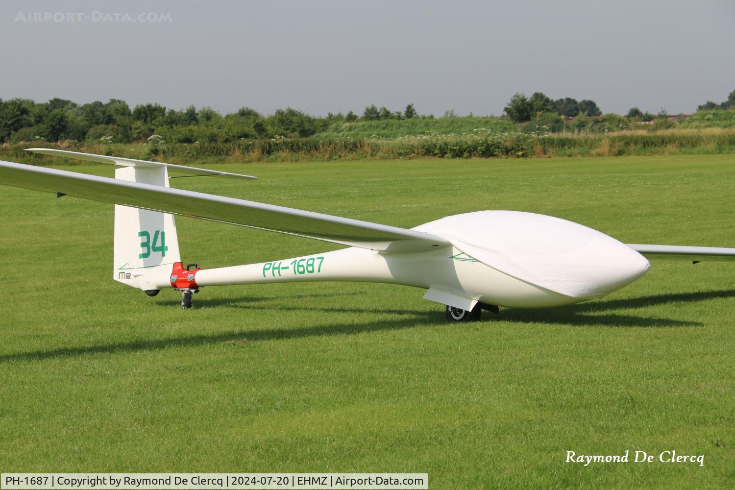 PH-1687, Schleicher AS-34 Me C/N 34009, At Midden-Zeeland.