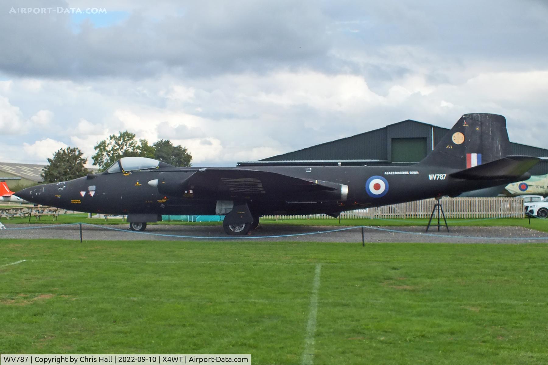 WV787, 1952 English Electric Canberra B(1)8 C/N EEP71644, Newark Air Museum