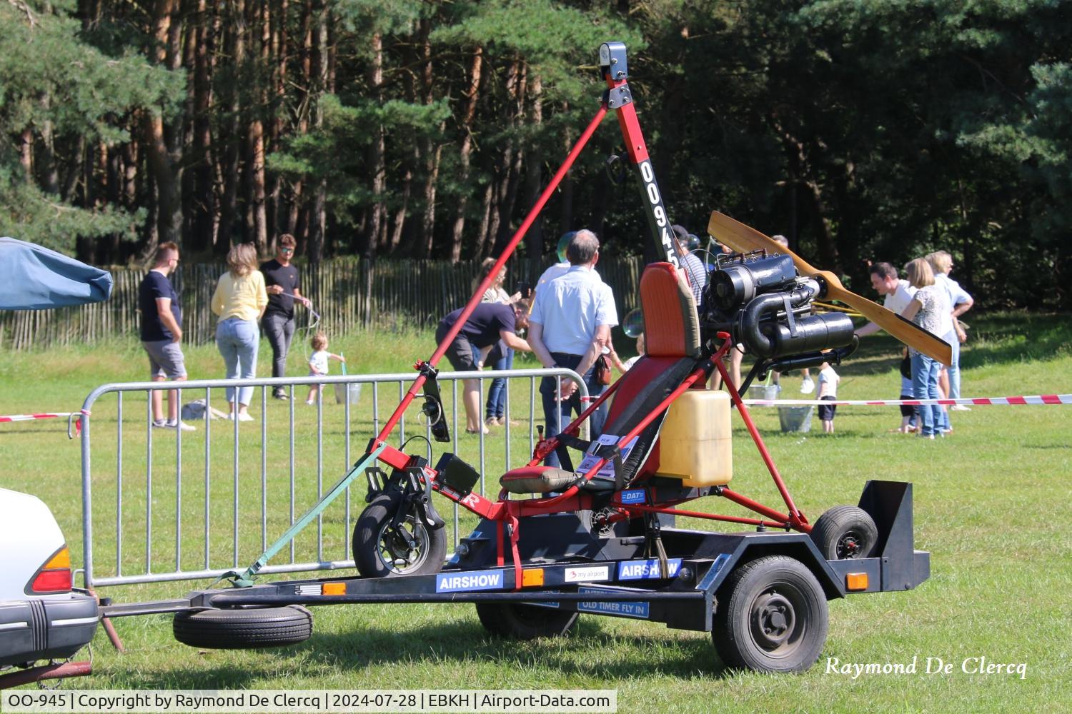 OO-945, 1990 Air Création Racer C/N 049, At Keiheuvel Fly-in.