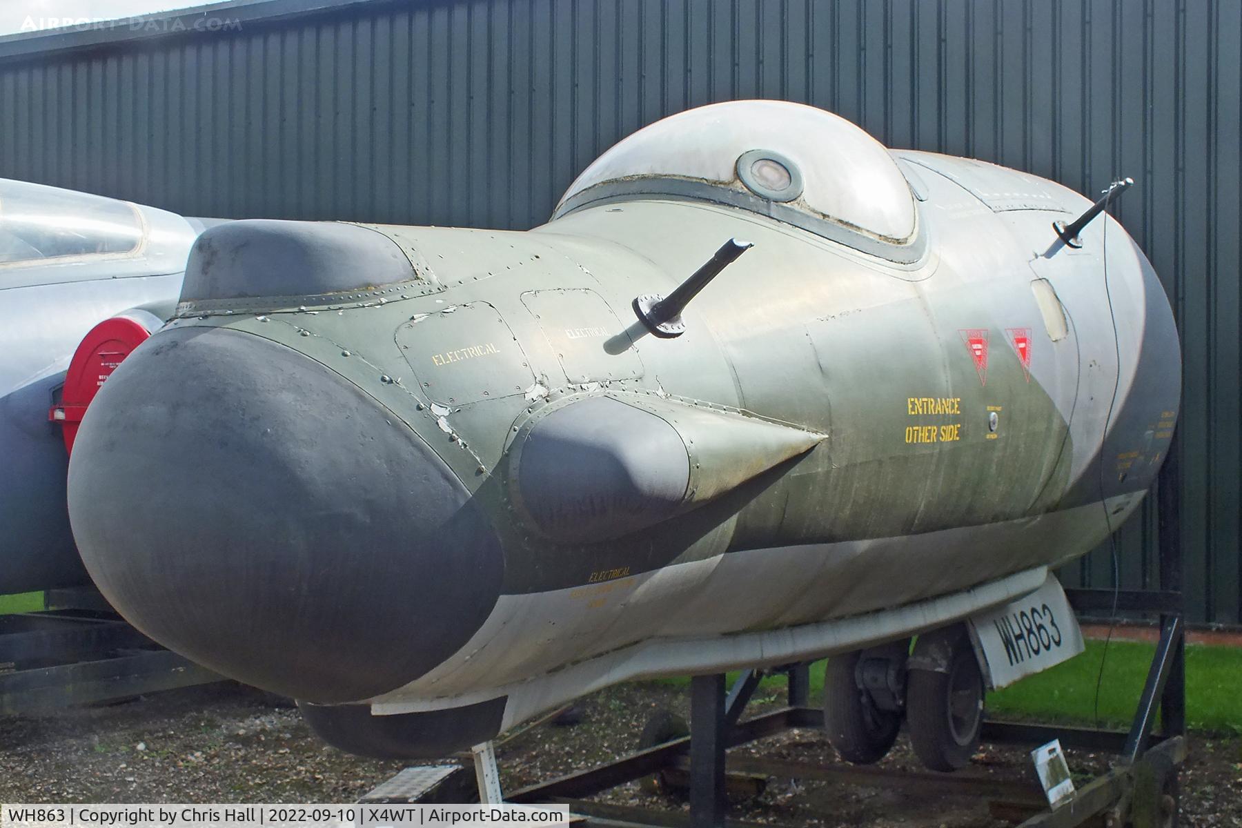 WH863, English Electric Canberra T.17 C/N SH1620, Newark Air Museum