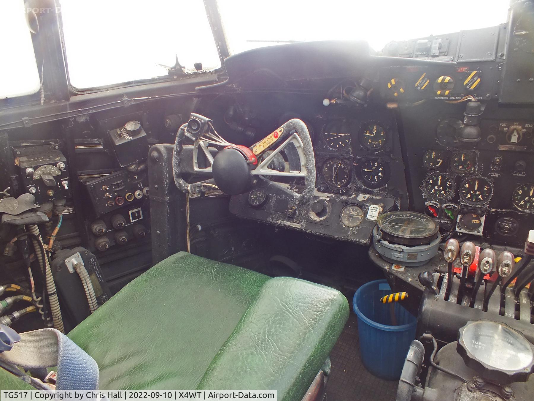 TG517, 1948 Handley Page Hastings T.5 C/N HP67/21, Newark Air Museum