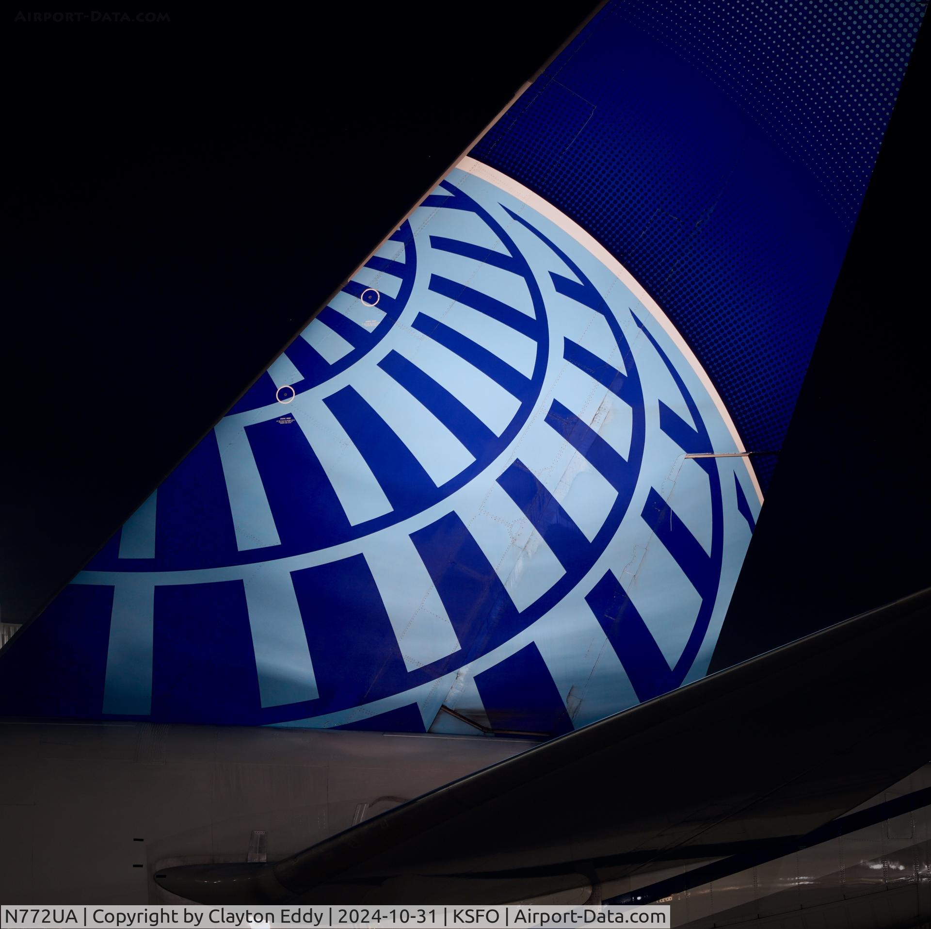 N772UA, 1995 Boeing 777-222 C/N 26930, SFO 2024.