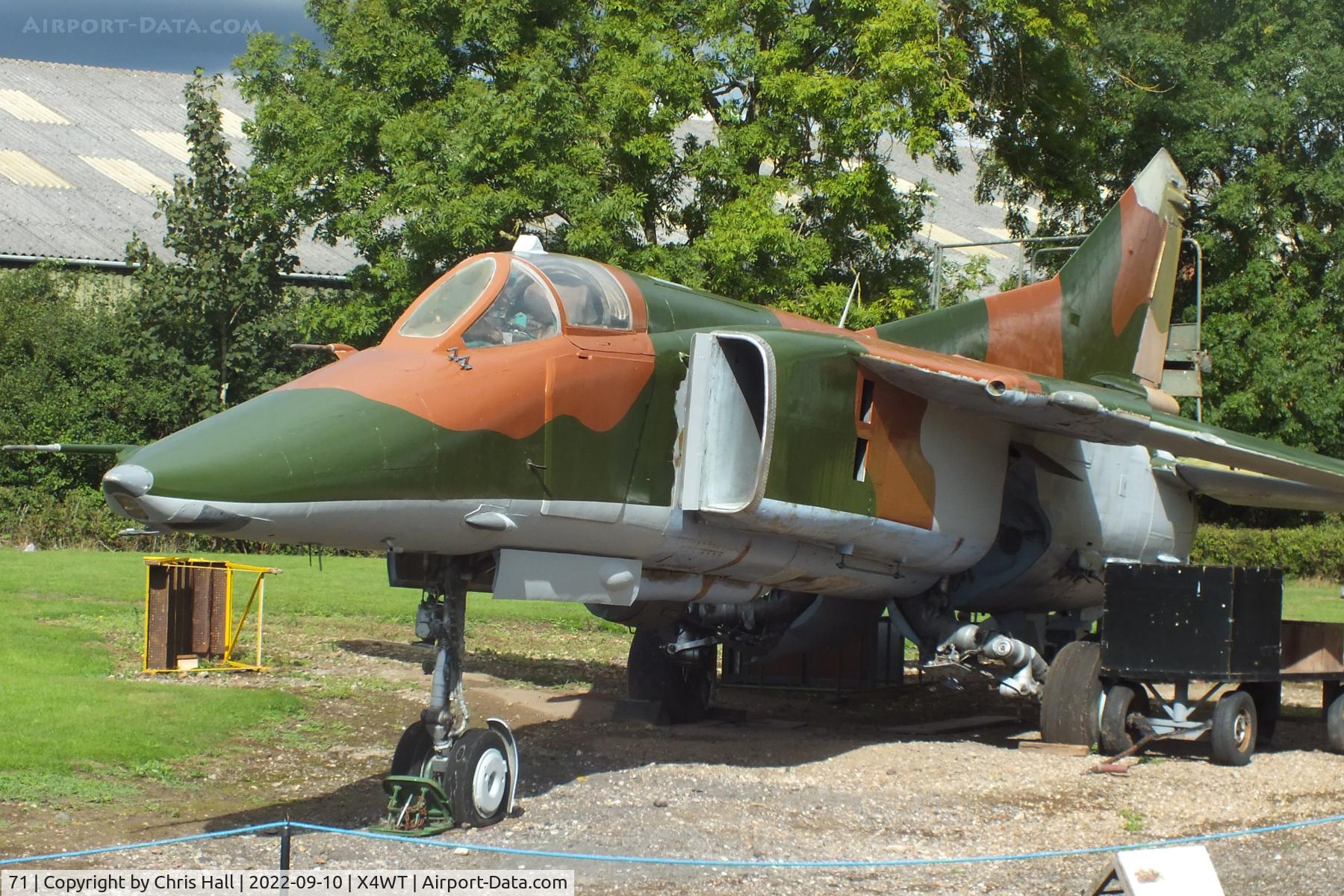 71, Mikoyan-Gurevich MiG-27K C/N 61912507006, Newark Air Museum