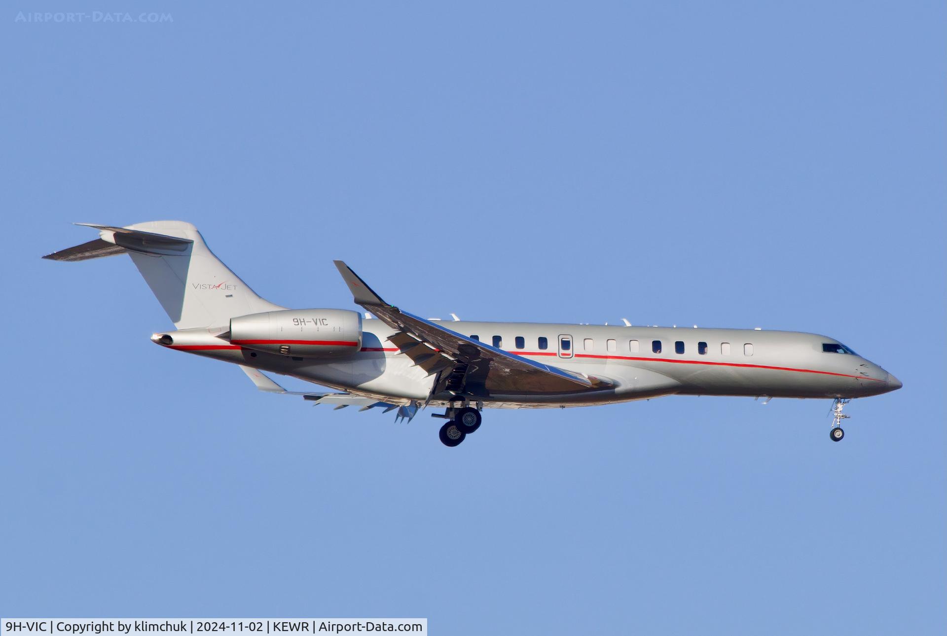 9H-VIC, 2020 Bombardier BD-700-2A12 Global 7500 C/N 70058, On approach