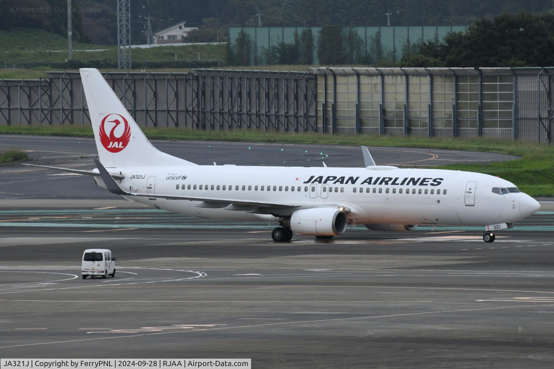 JA321J, 2008 Boeing 737-846 C/N 35339, JAL B738 in NRT