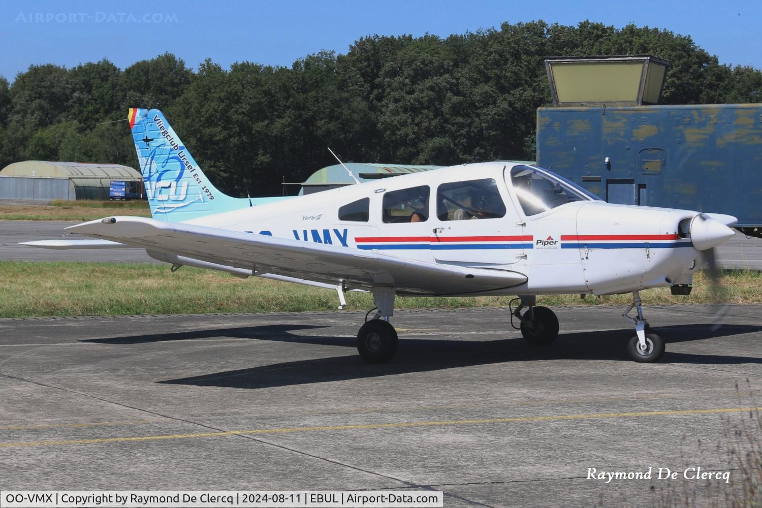 OO-VMX, 1998 Piper PA-28-161 Warrior III C/N 2842040, OO-VMX with special tail to celebrate 45 years of Vliegclub Ursel.