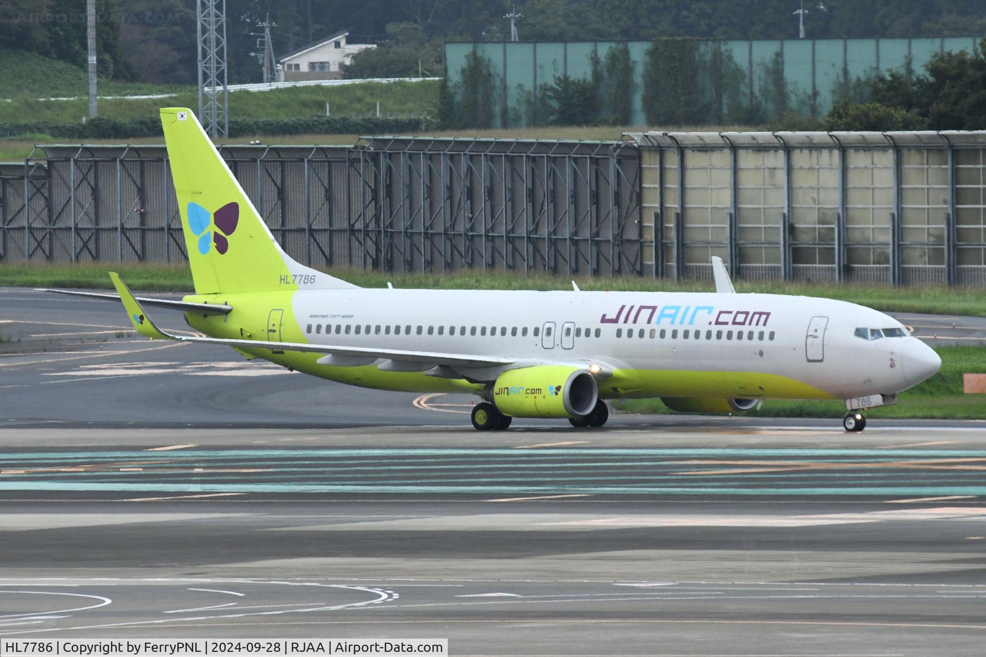 HL7786, 2009 Boeing 737-8Q8(WL) C/N 37163, Former Korean Air B738 now arriving in Jin Air outfit.