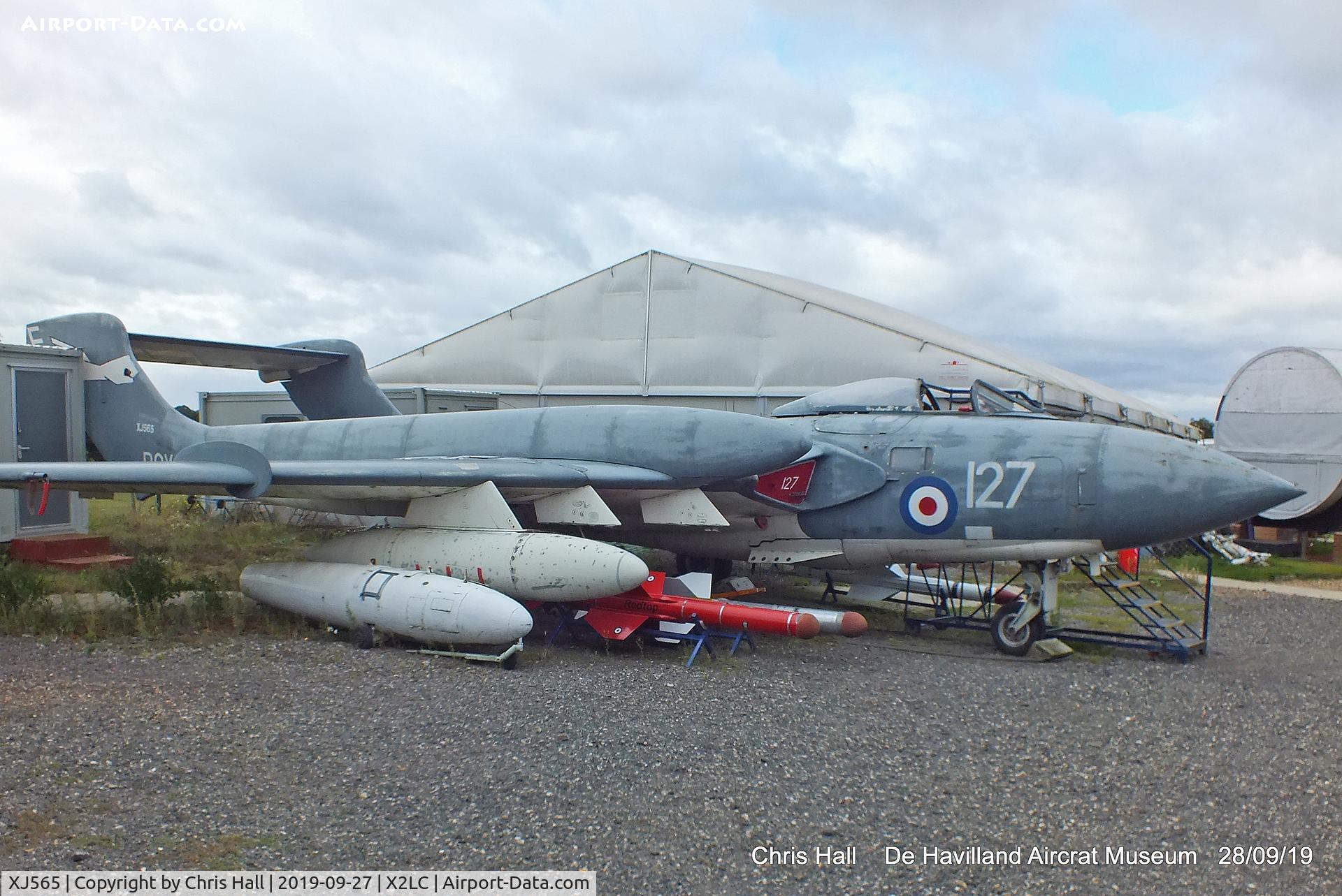 XJ565, De Havilland DH-110 Sea Vixen FAW.2 C/N 10047, de Havilland Aircraft Heritage Centre, London Colney
