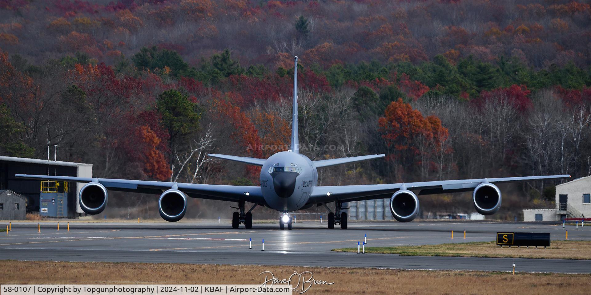 58-0107, 1958 Boeing KC-135E Stratotanker C/N 17852, MAINE92 taxiing out as a employee incentive flight