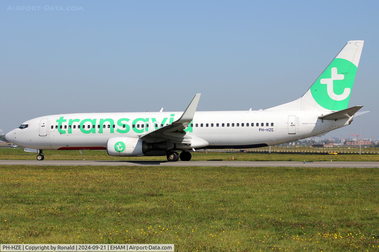 PH-HZE, 1999 Boeing 737-8K2 C/N 28377, at eham