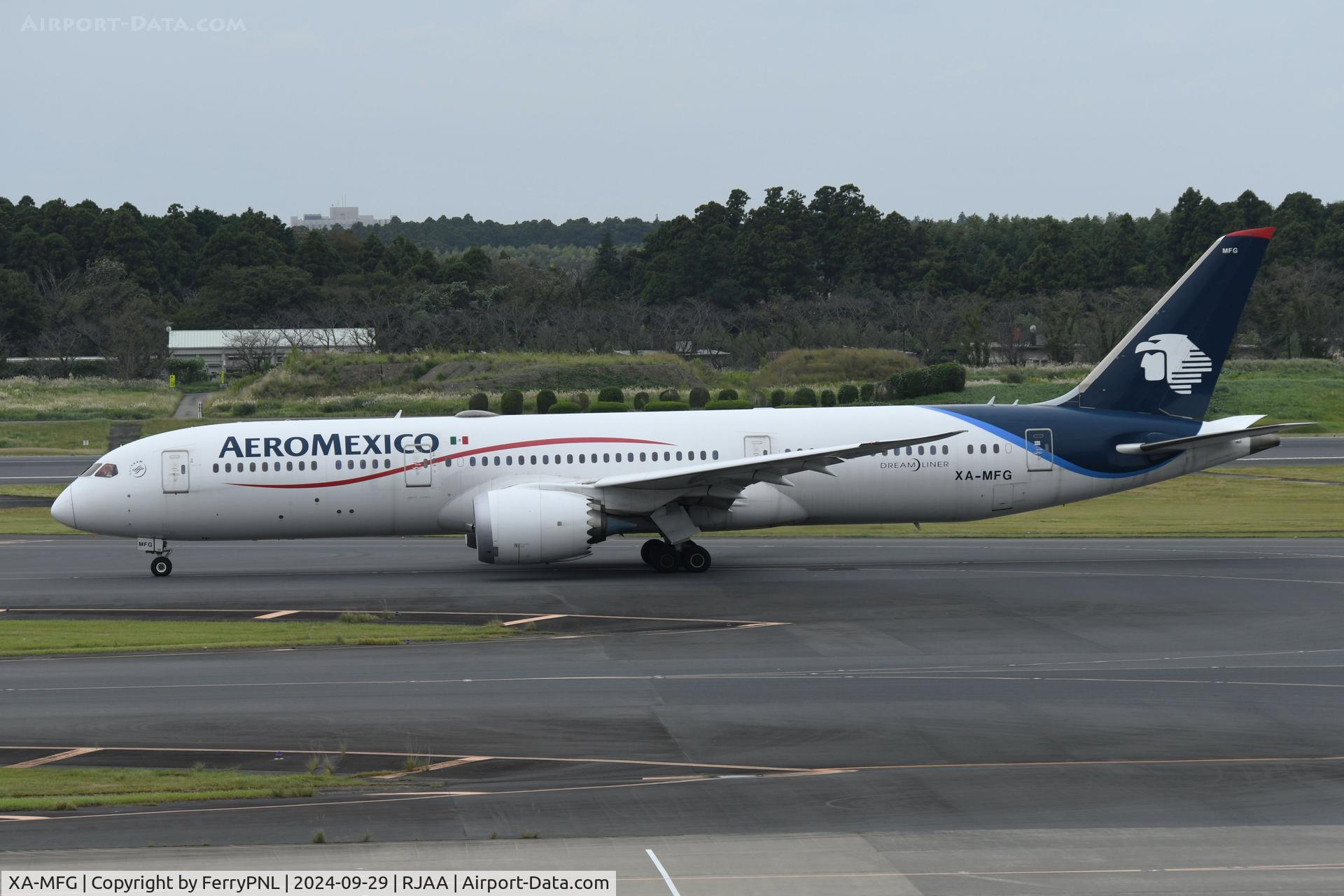 XA-MFG, 2019 Boeing 787-9 Dreamliner Dreamliner C/N 65092, Aeromexico B789 for departure
