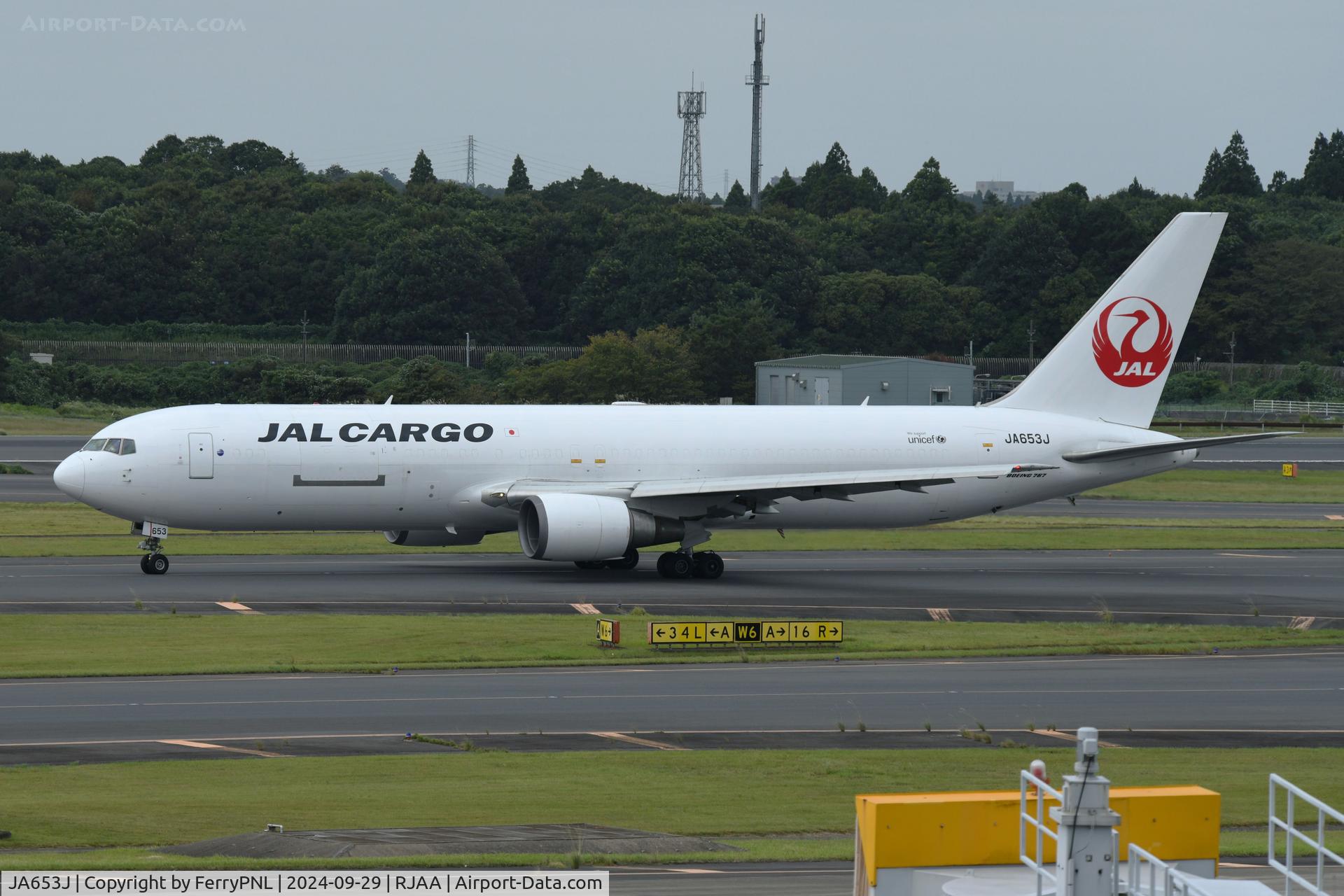 JA653J, 2010 Boeing 767-346/ER C/N 40365, JAL Cargo B763F taxying for departure