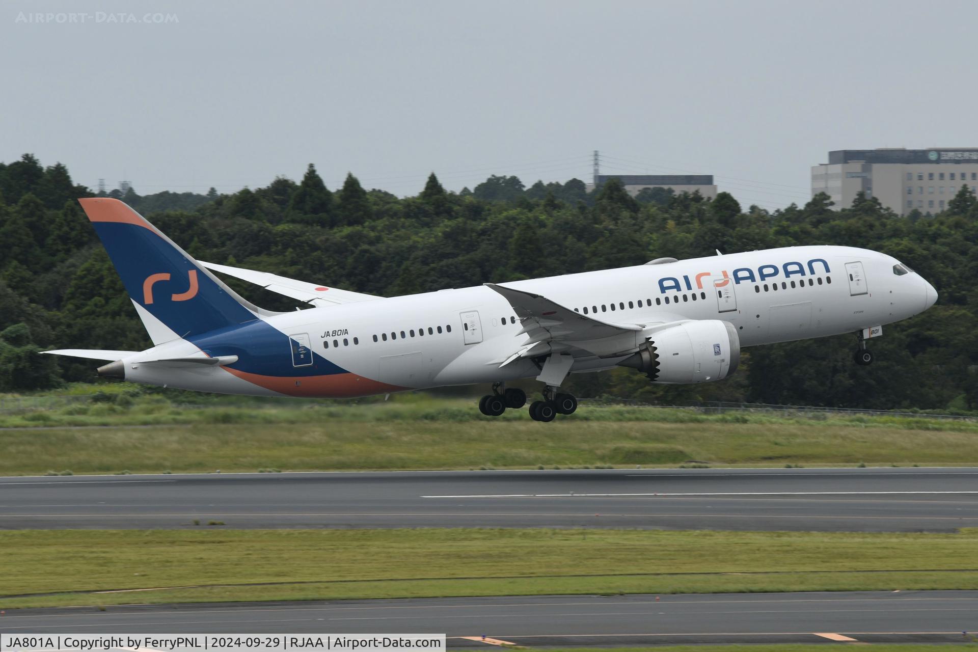 JA801A, 2011 Boeing 787-8 Dreamliner C/N 34488, Air Japan B788 starting its flight
