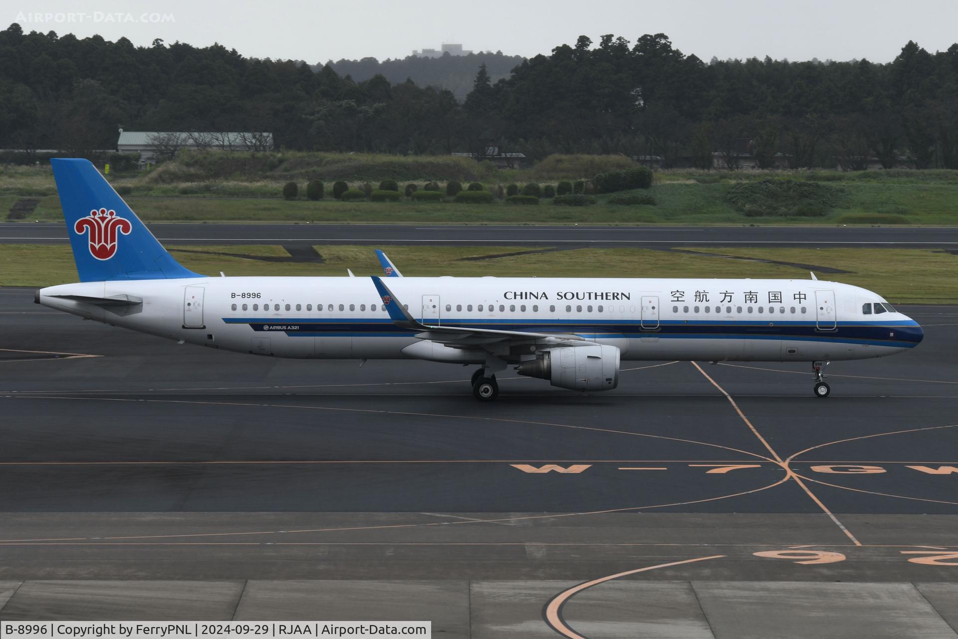 B-8996, 2017 Airbus A321-211 C/N 7865, China Southern A321