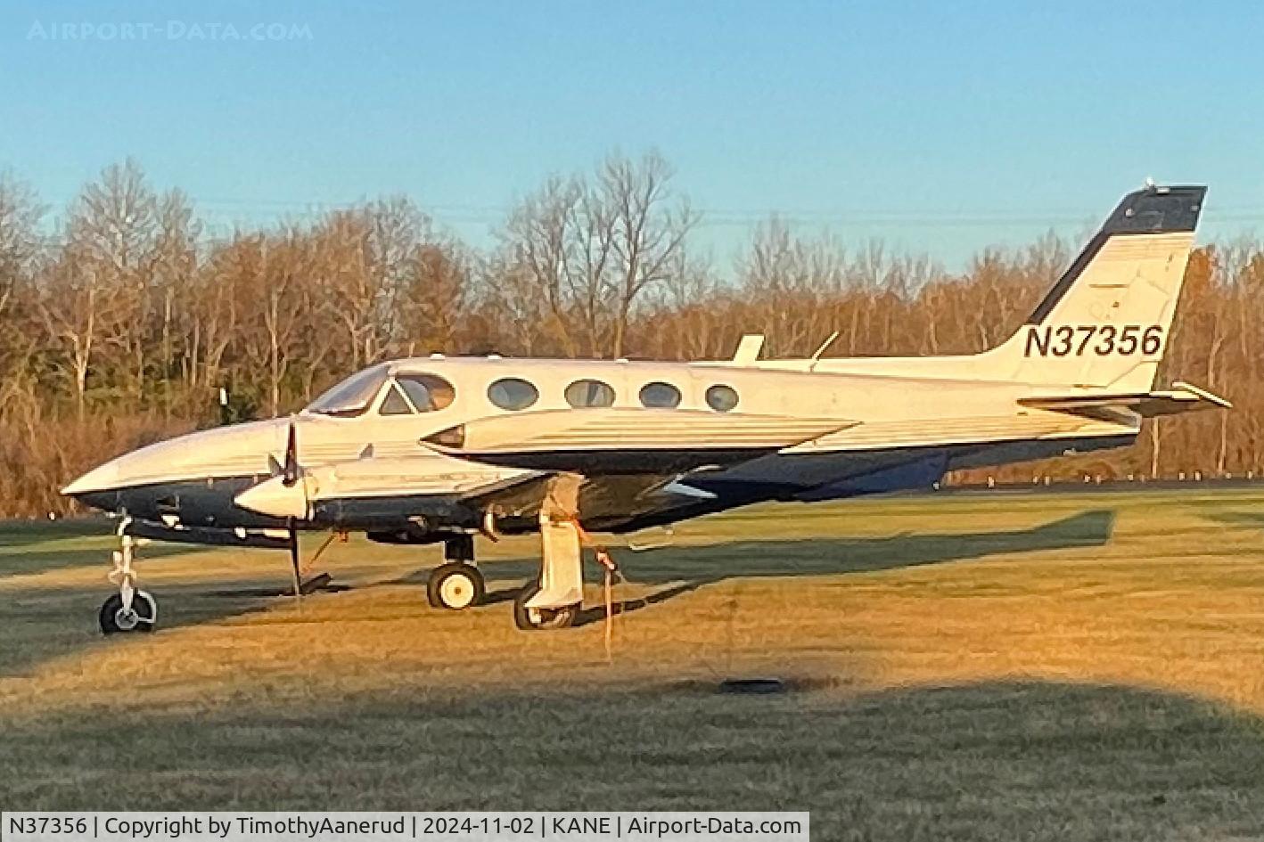 N37356, 1977 Cessna 340A C/N 340A0364, 1977 Cessna 340A C/N 340A0364 - parked