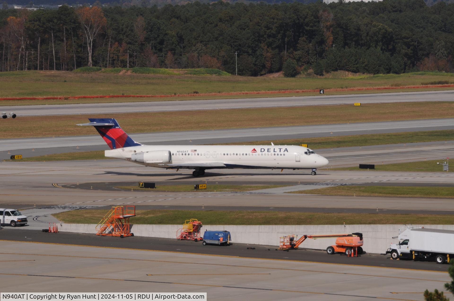 N940AT, 1999 Boeing 717-2BD C/N 55004, Enjoy the 717 while it lasts!