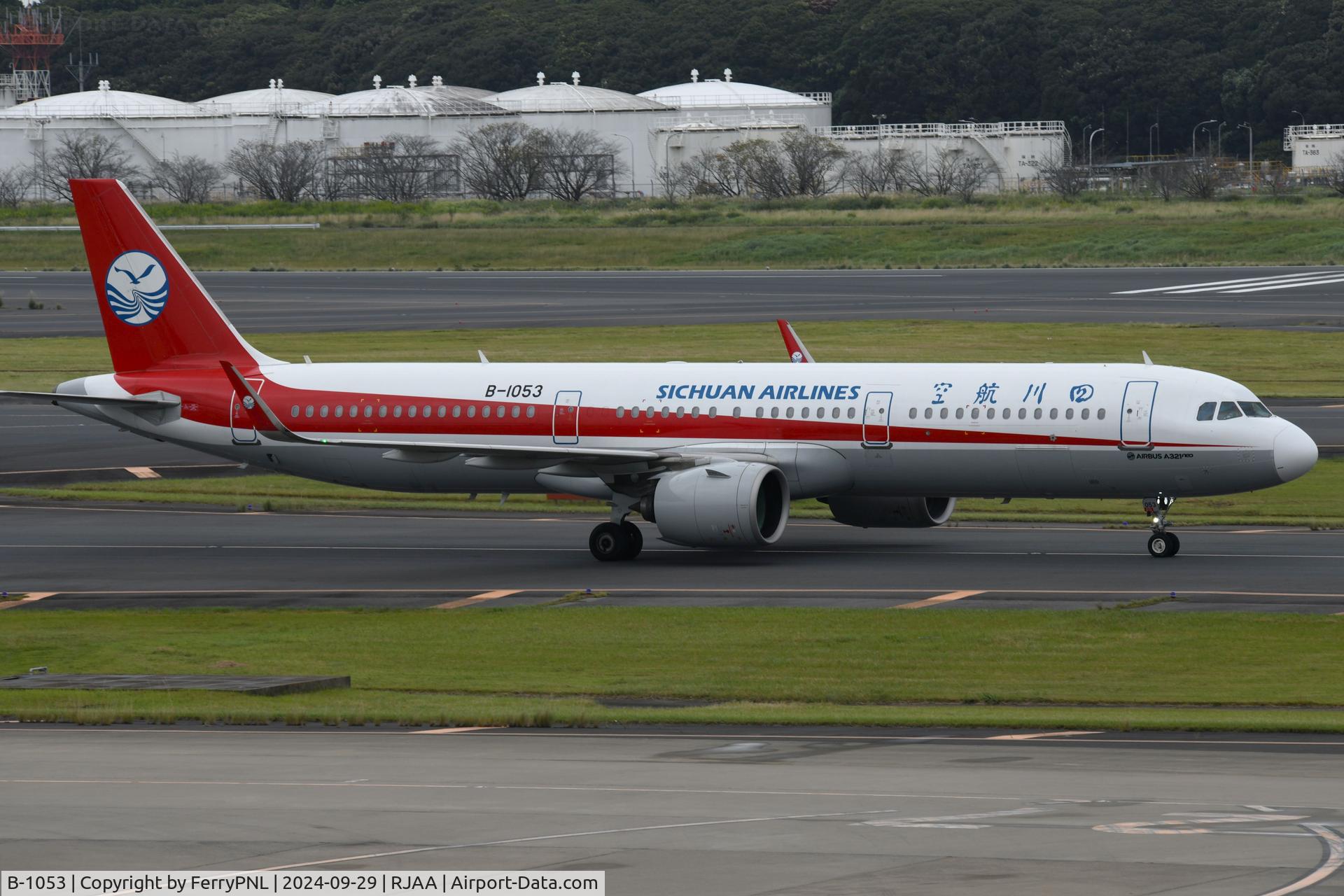 B-1053, 2018 Airbus A321-271N C/N 8112, Sichuan A321N taxying