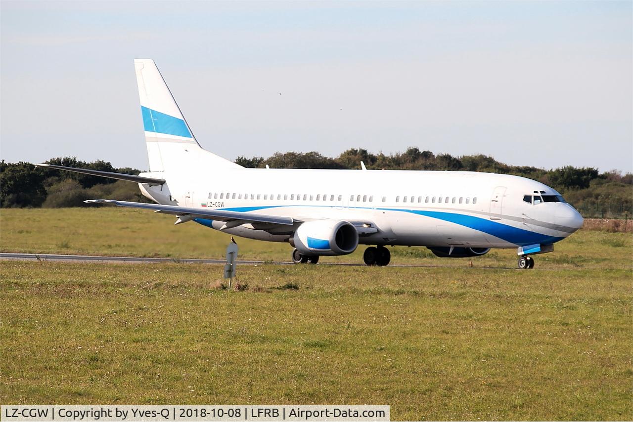 LZ-CGW, 1996 Boeing 737-46J C/N 28038, Boeing 737-46J, Taxiing rwy 25L, Brest-Bretagne airport (LFRB-BES)
