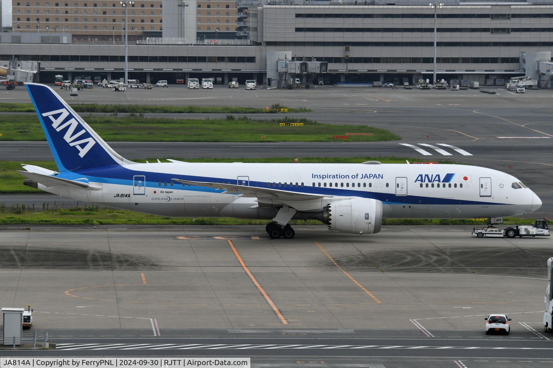 JA814A, 2012 Boeing 787-8 Dreamliner C/N 34493, ANA B788 under tow to the tech area