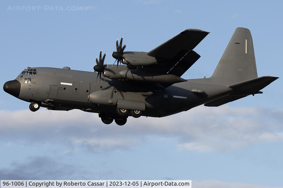 96-1006, 1996 Lockheed C-130H Hercules C/N 382-5426, Landing