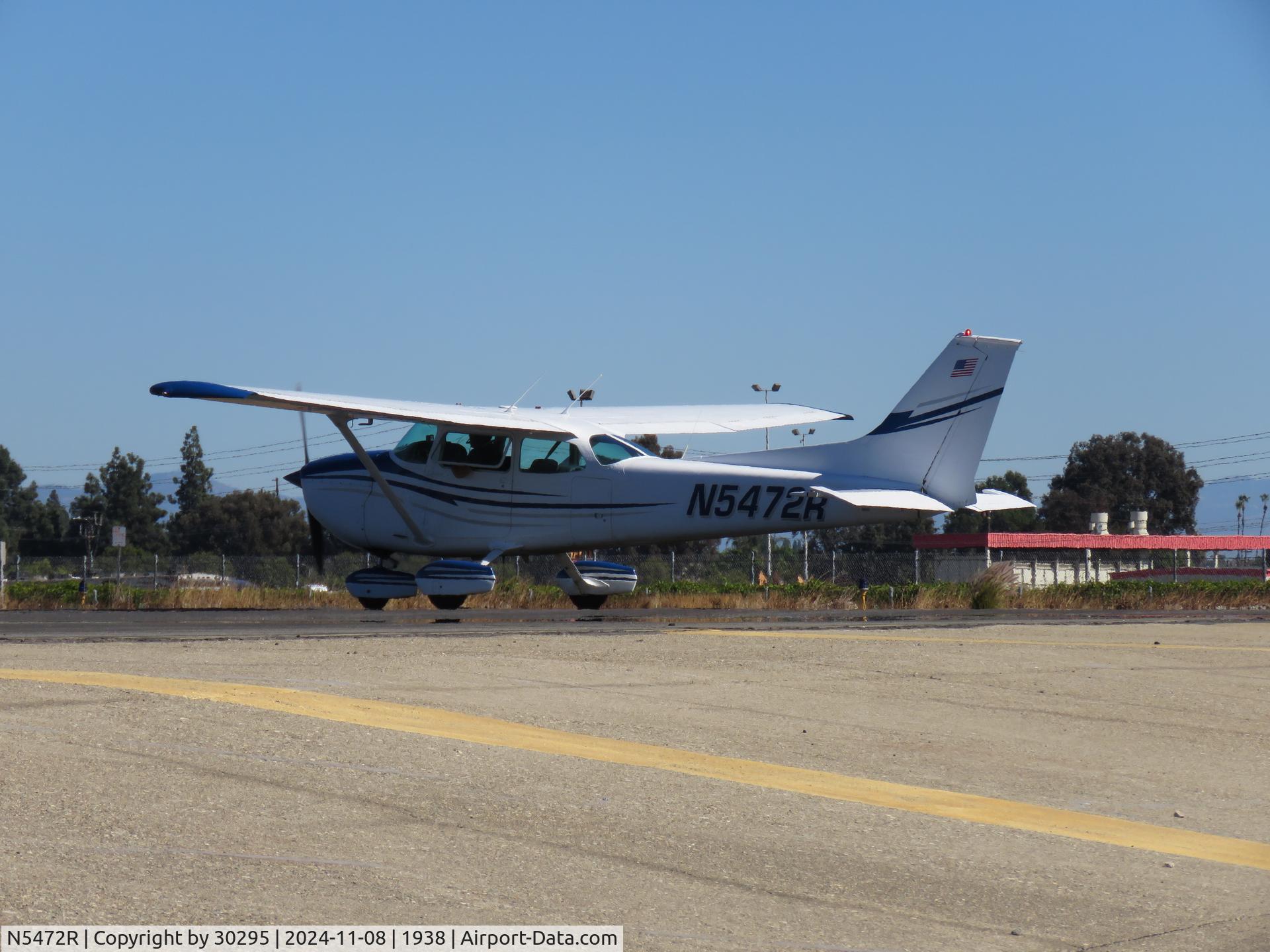 N5472R, 1974 Cessna 172M C/N 17263544, Getting ready to go