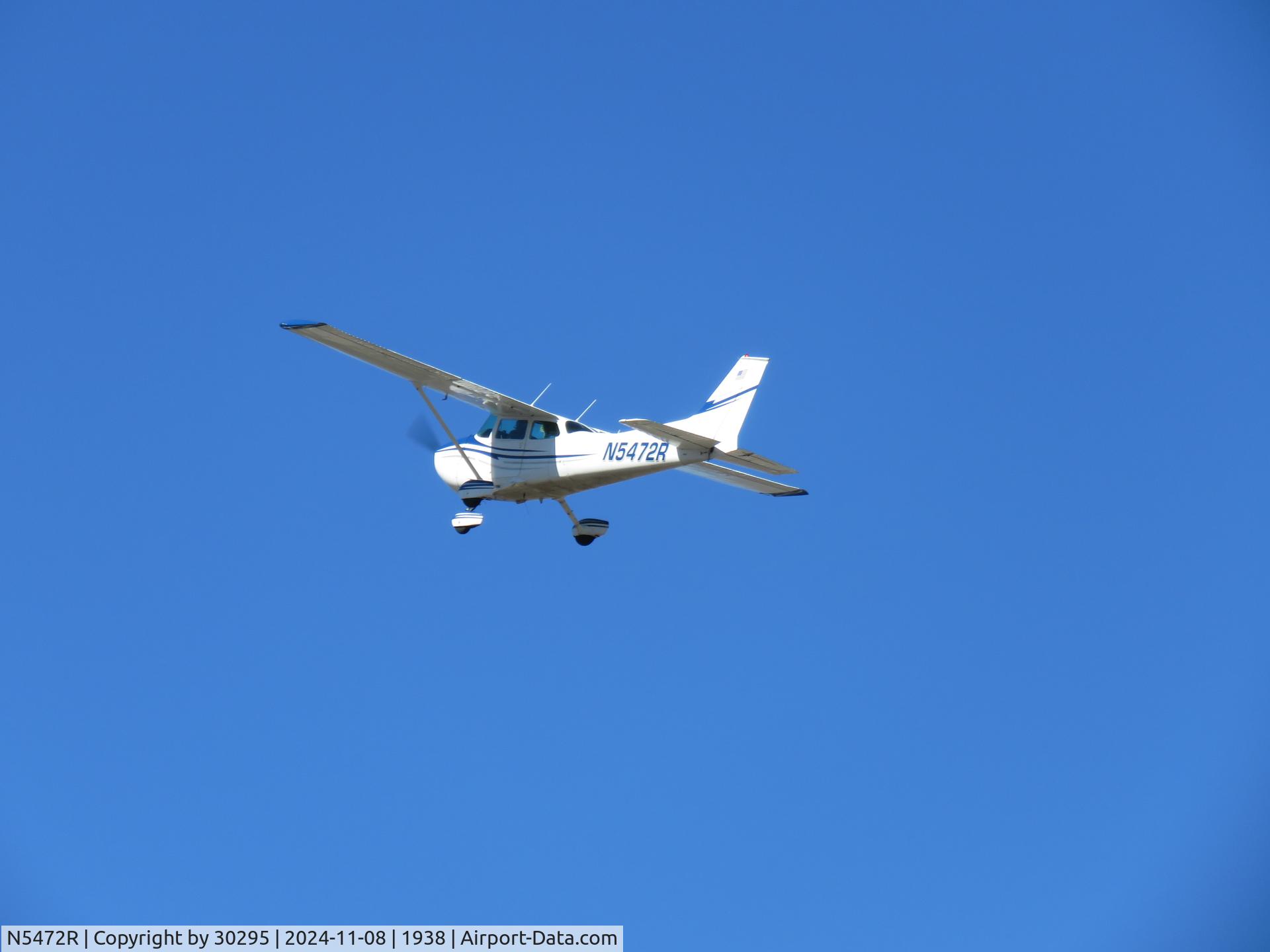 N5472R, 1974 Cessna 172M C/N 17263544, Westbound