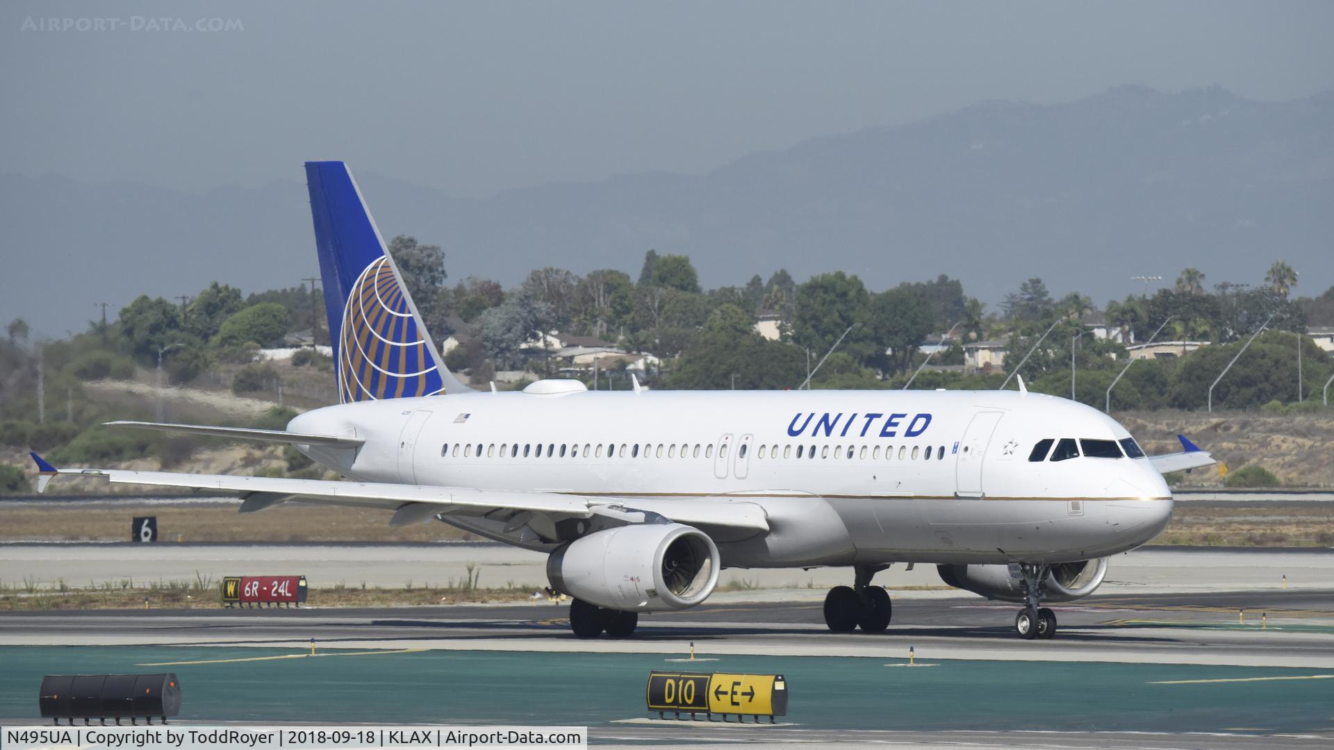 N495UA, 2002 Airbus A320-232 C/N 1842, Taxiing for departure at LAX