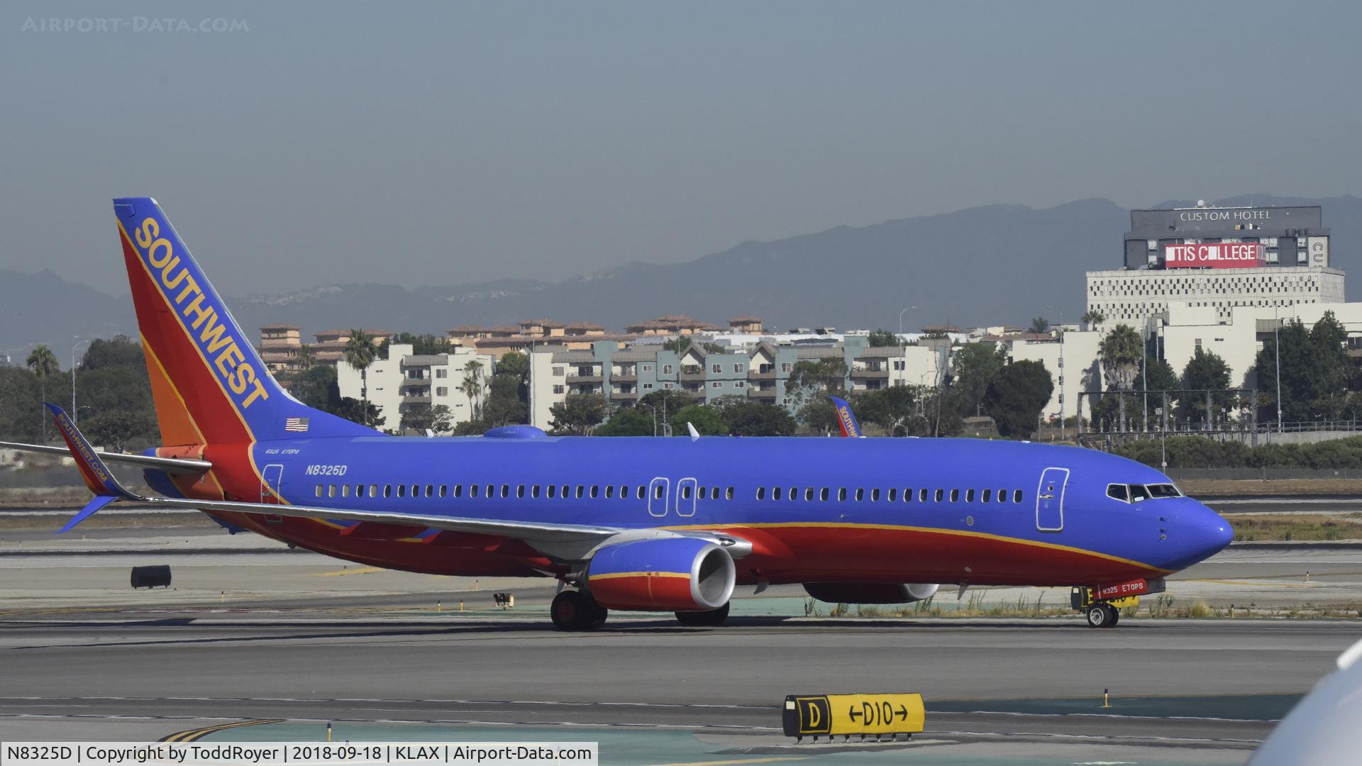 N8325D, 2012 Boeing 737-8H4 C/N 37003, Taxiing at LAX