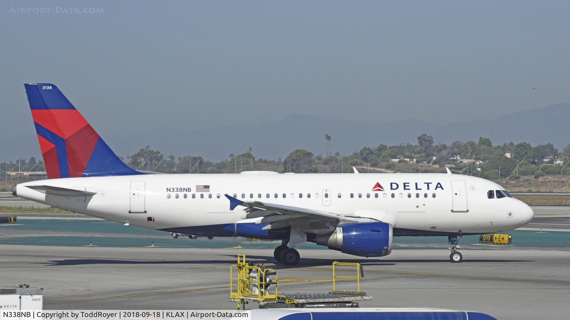 N338NB, 2002 Airbus A319-114 C/N 1693, Taxiing for departure at LAX