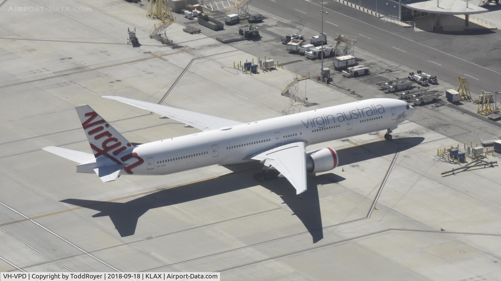 VH-VPD, 2009 Boeing 777-3ZG/ER C/N 37938, Parked at LAX