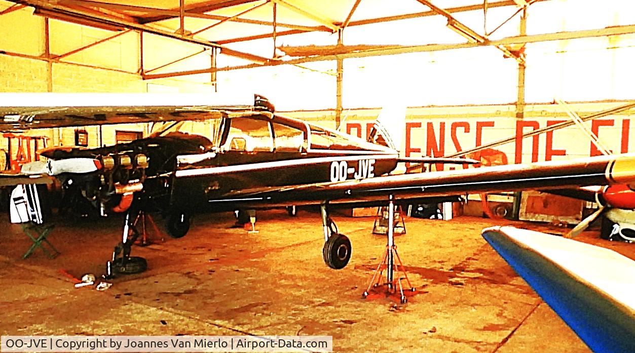 OO-JVE, Piper PA-28-235 Cherokee C/N 28-10894, ex-slide