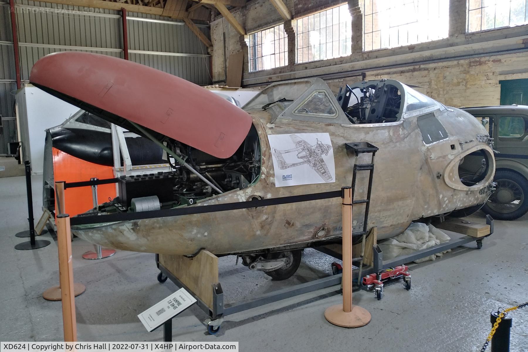 XD624, De Havilland DH-115 Vampire T.11 C/N 15449, Hooton Park