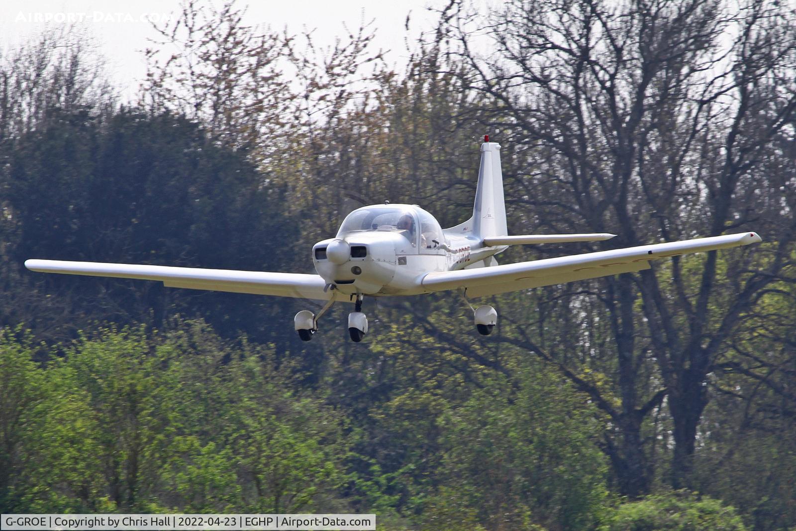 G-GROE, 1989 Grob G-115 C/N 8054, Popham