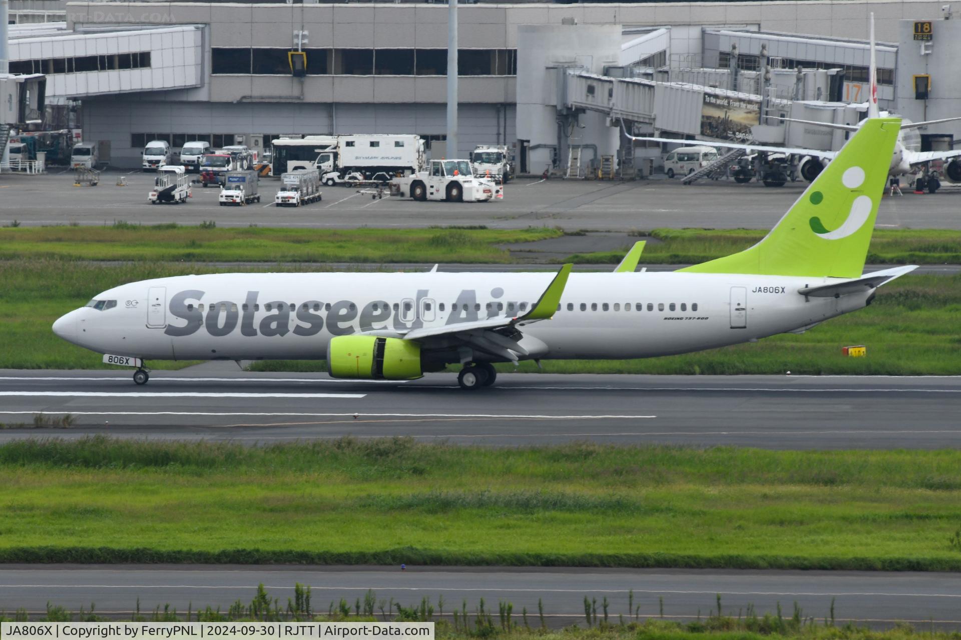 JA806X, Boeing 737-86N C/N 38036, Solaseed Air B738 arriving in HND