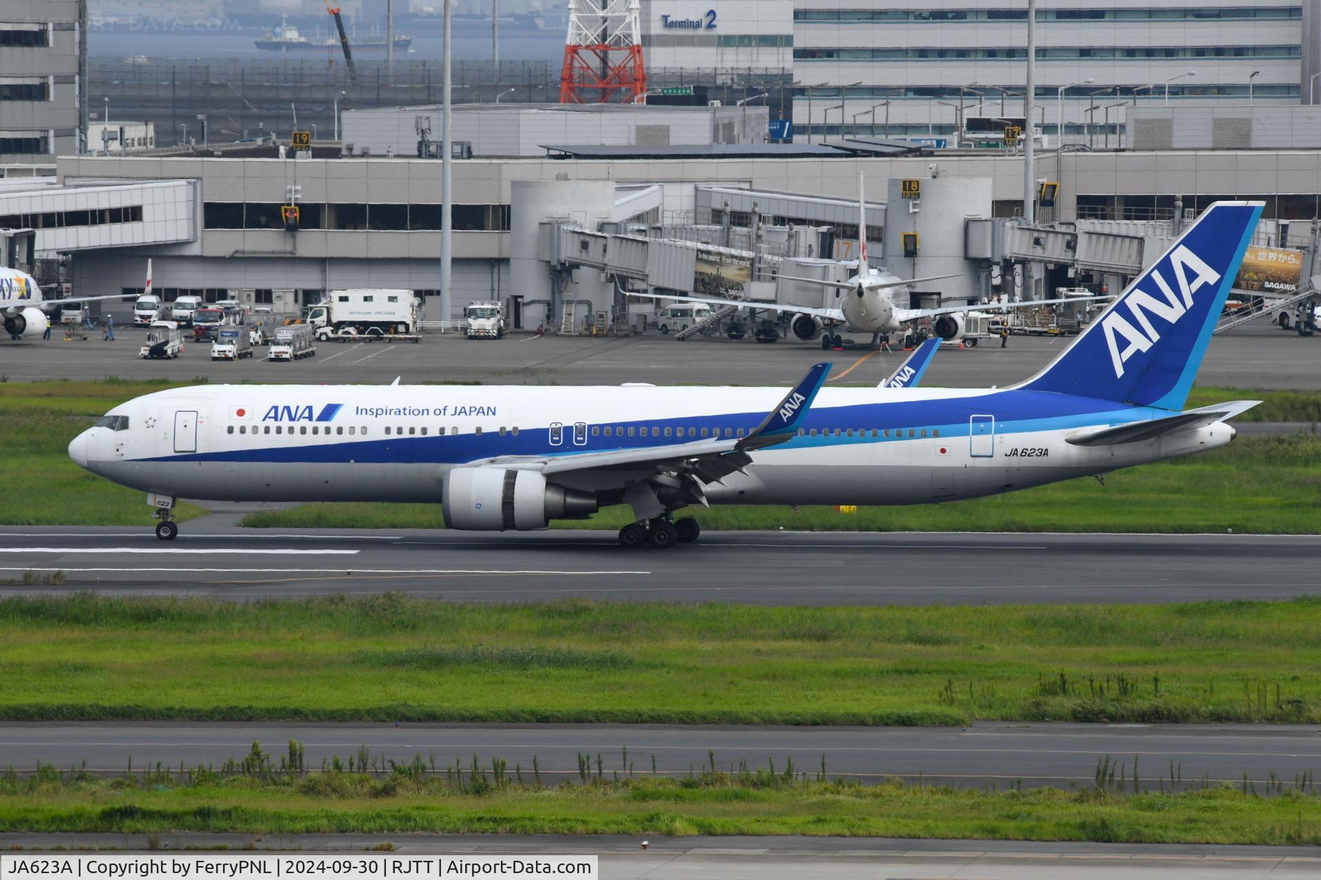 JA623A, 2011 Boeing 767-381/ER C/N 40894, ANA B763 arriving in HND