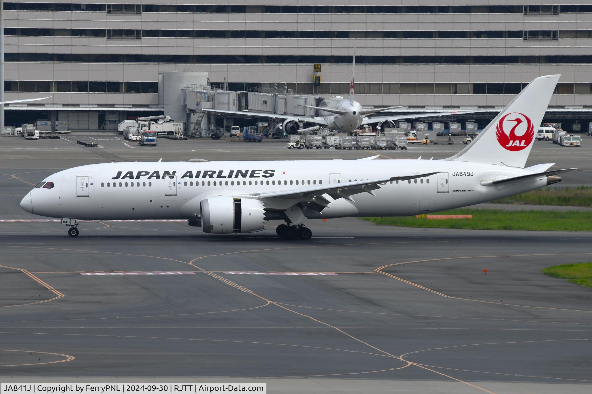JA841J, 2015 Boeing 787-8 Dreamliner C/N 34855, Arrival of JAL B788