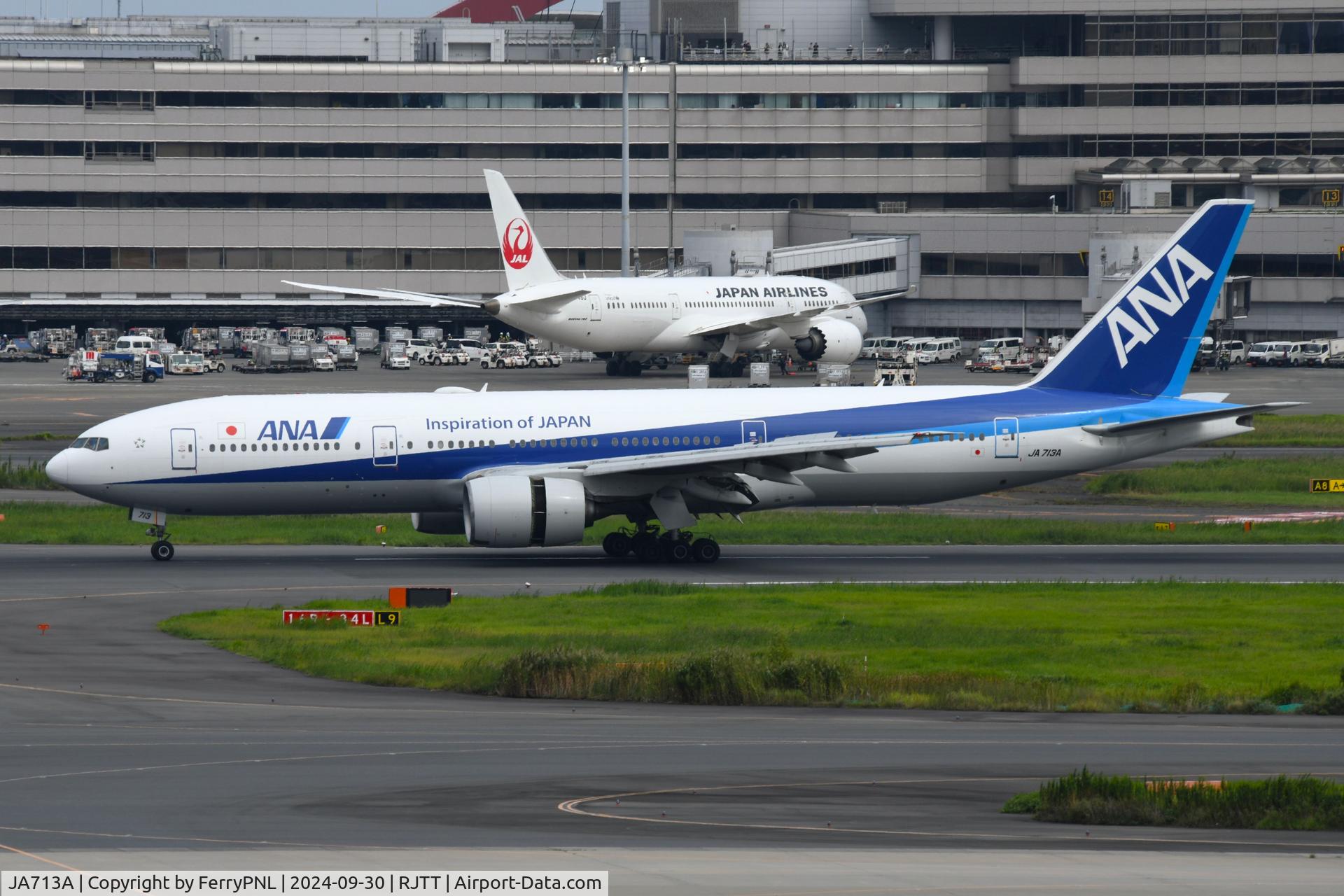 JA713A, 2005 Boeing 777-281 C/N 32647, Arrival of ANA B772