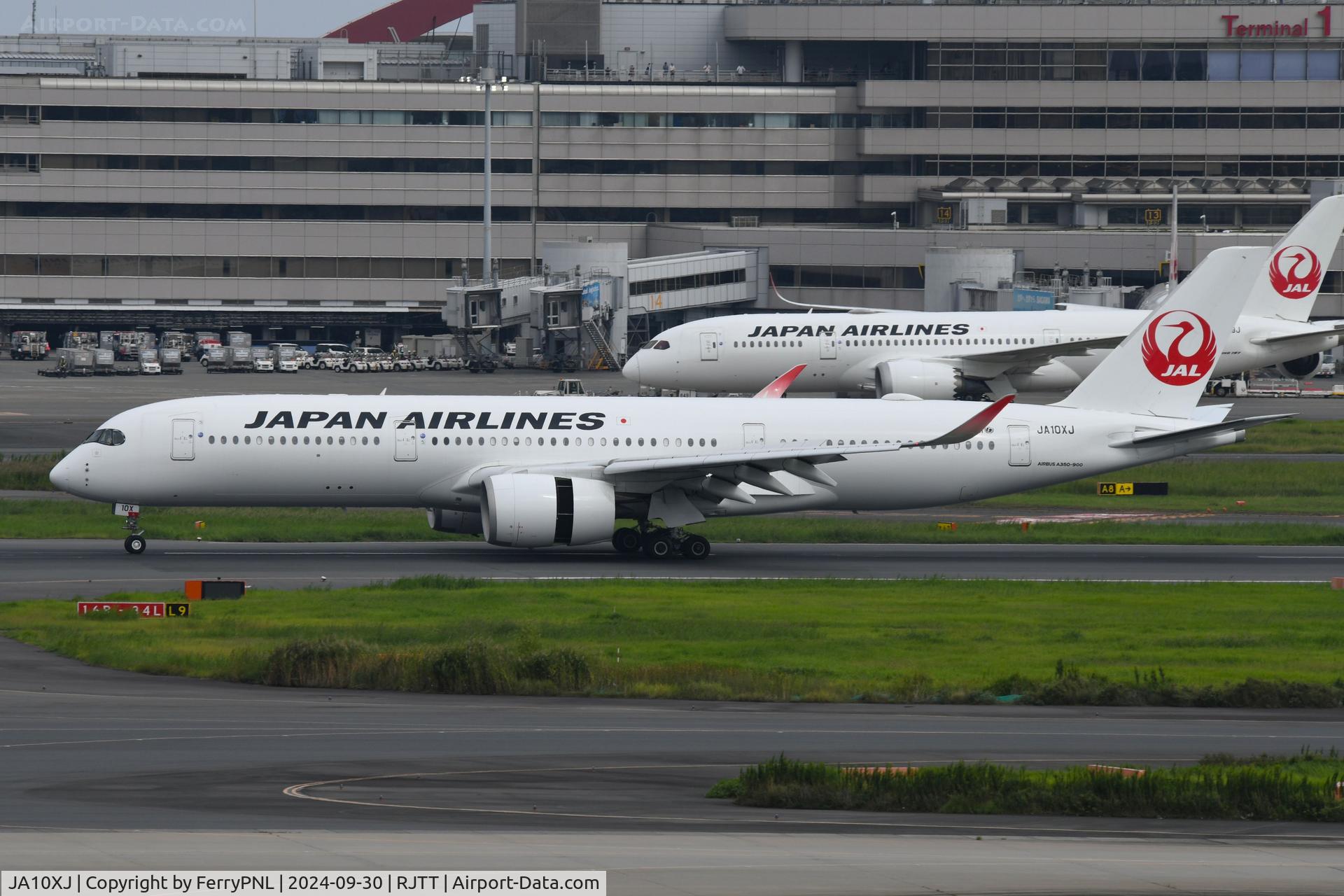 JA10XJ, 2021 Airbus A350-941 C/N 531, JAL A359 landing