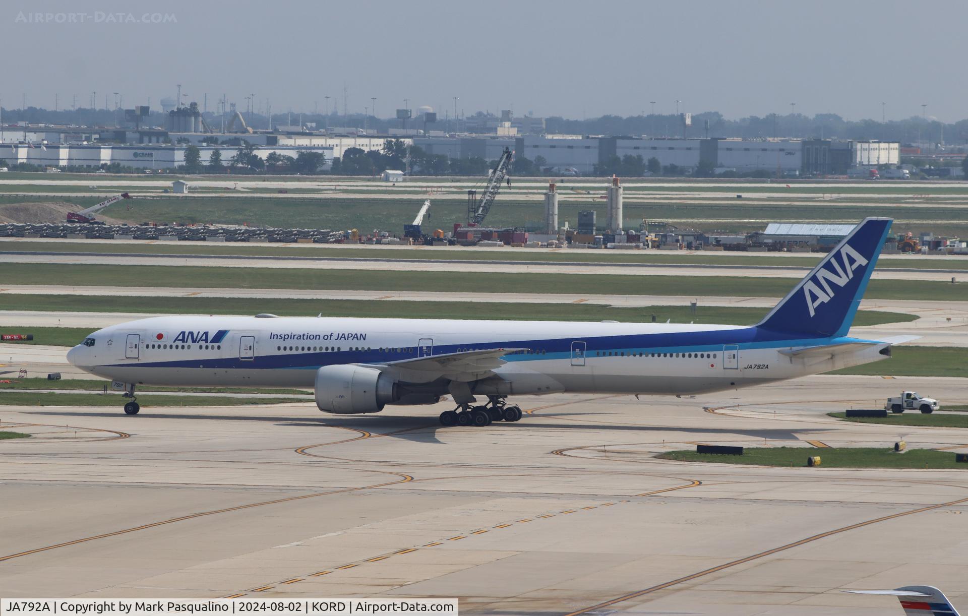 JA792A, 2015 Boeing 777-381/ER C/N 60381, Boeing 777-381/ER