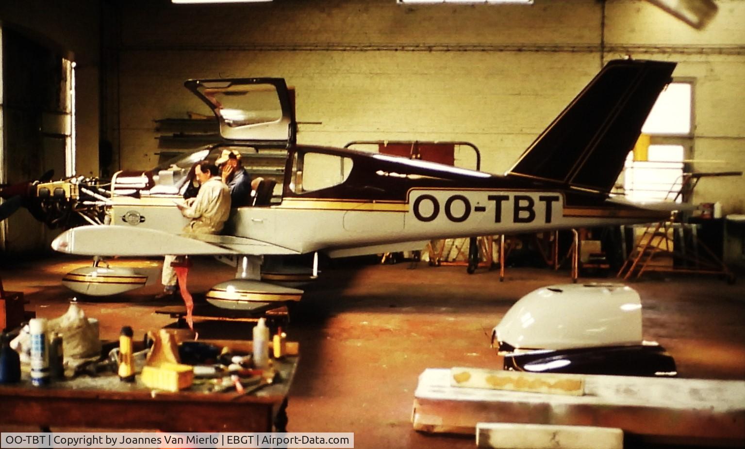 OO-TBT, 1981 Socata TB-10 Tobago C/N 188, ex-slide