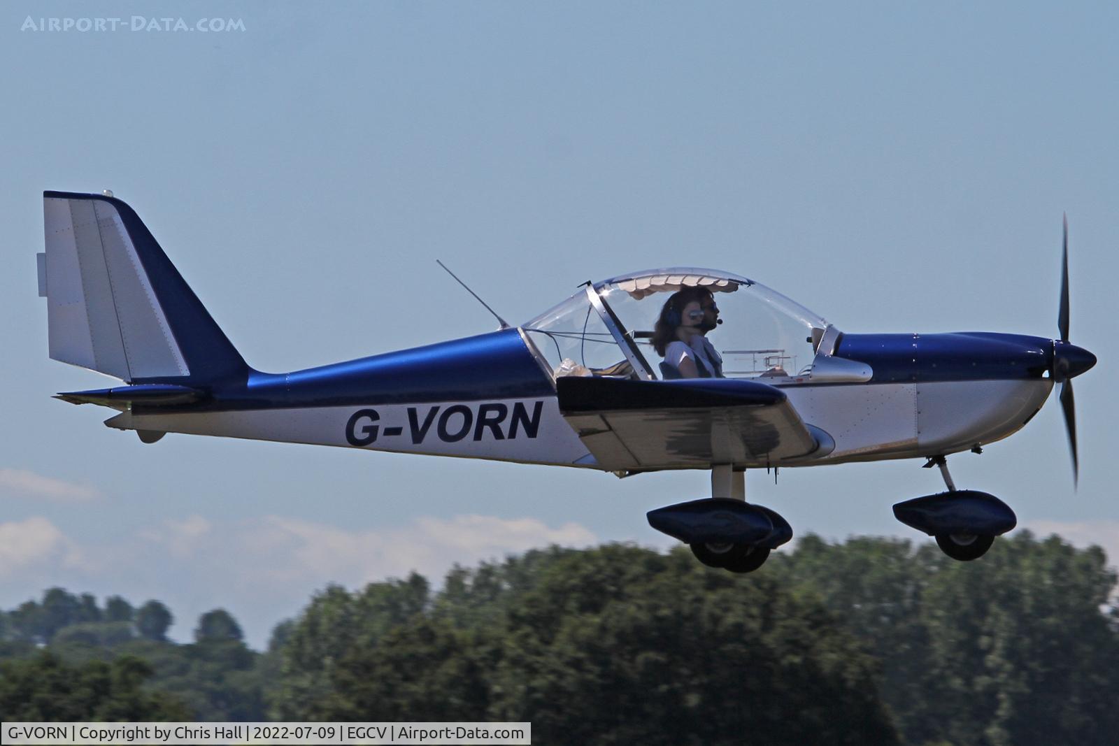 G-VORN, 2004 Aerotechnik EV-97 Eurostar C/N PFA 315-14299, Sleapkosh 2022
